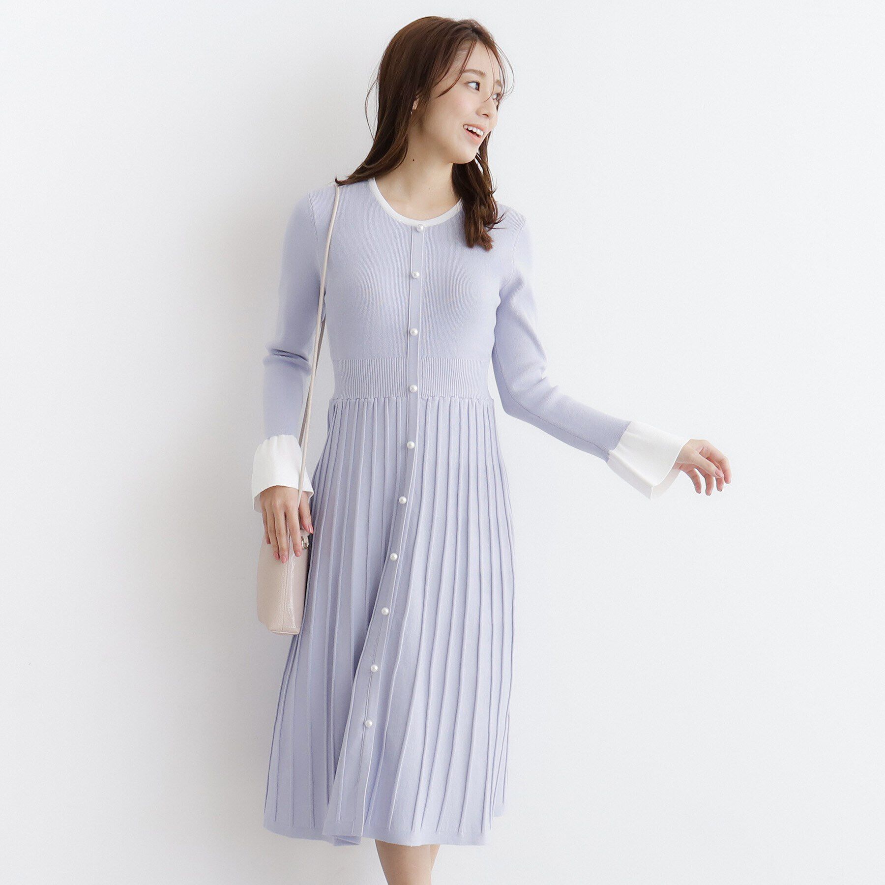 index「《美人百花掲載》パール調デザインバイカラーニットワンピース【洗濯機洗い可】」|ワンピース|サックスブルー(59