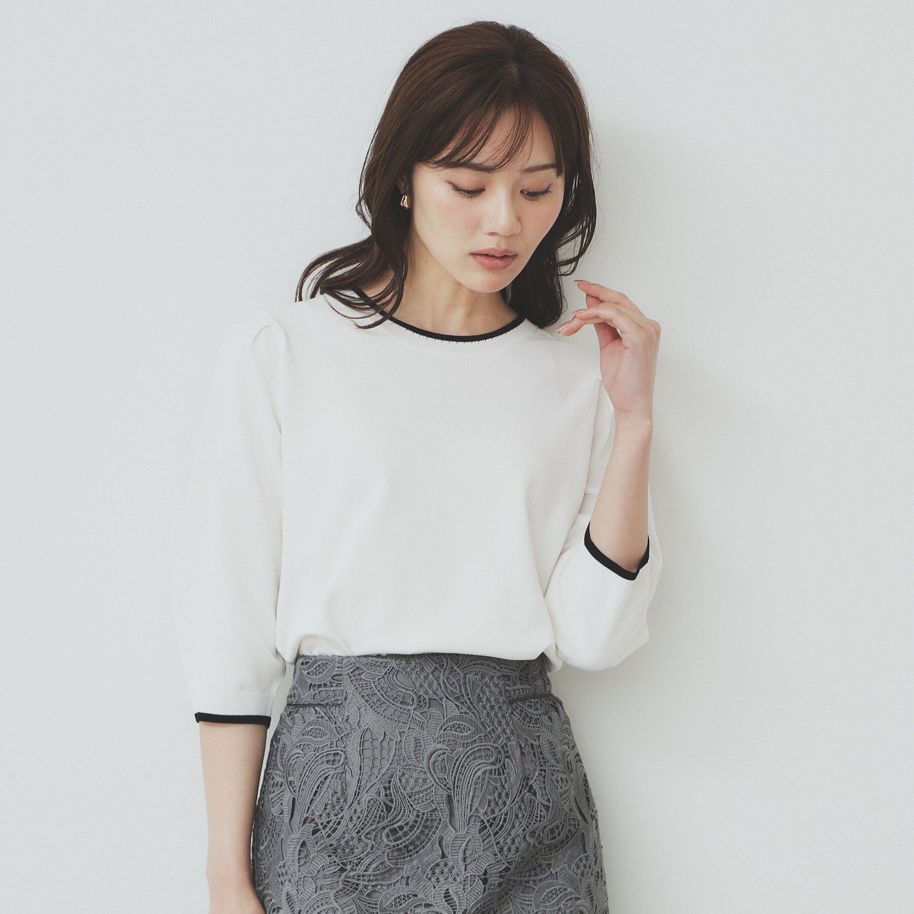 index「《7色展開/XS-LLサイズ》クルーネックデザインスリーブニット【洗濯機洗い可】」|ニット・セーター|オフホワイト(503