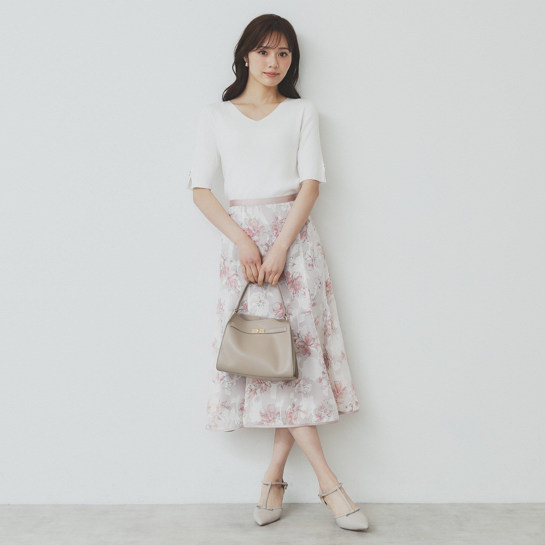 index「《5色展開》Vネックリブニット【洗濯機洗い可】」|ニット・セーター|