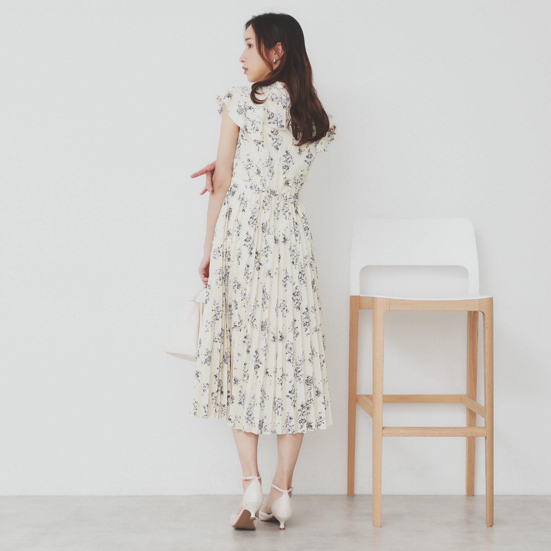 index「《美人百花掲載》フリルプリーツ花柄ワンピース【洗濯機洗い可/イージーアイロン/防シワ】」|ワンピース|
