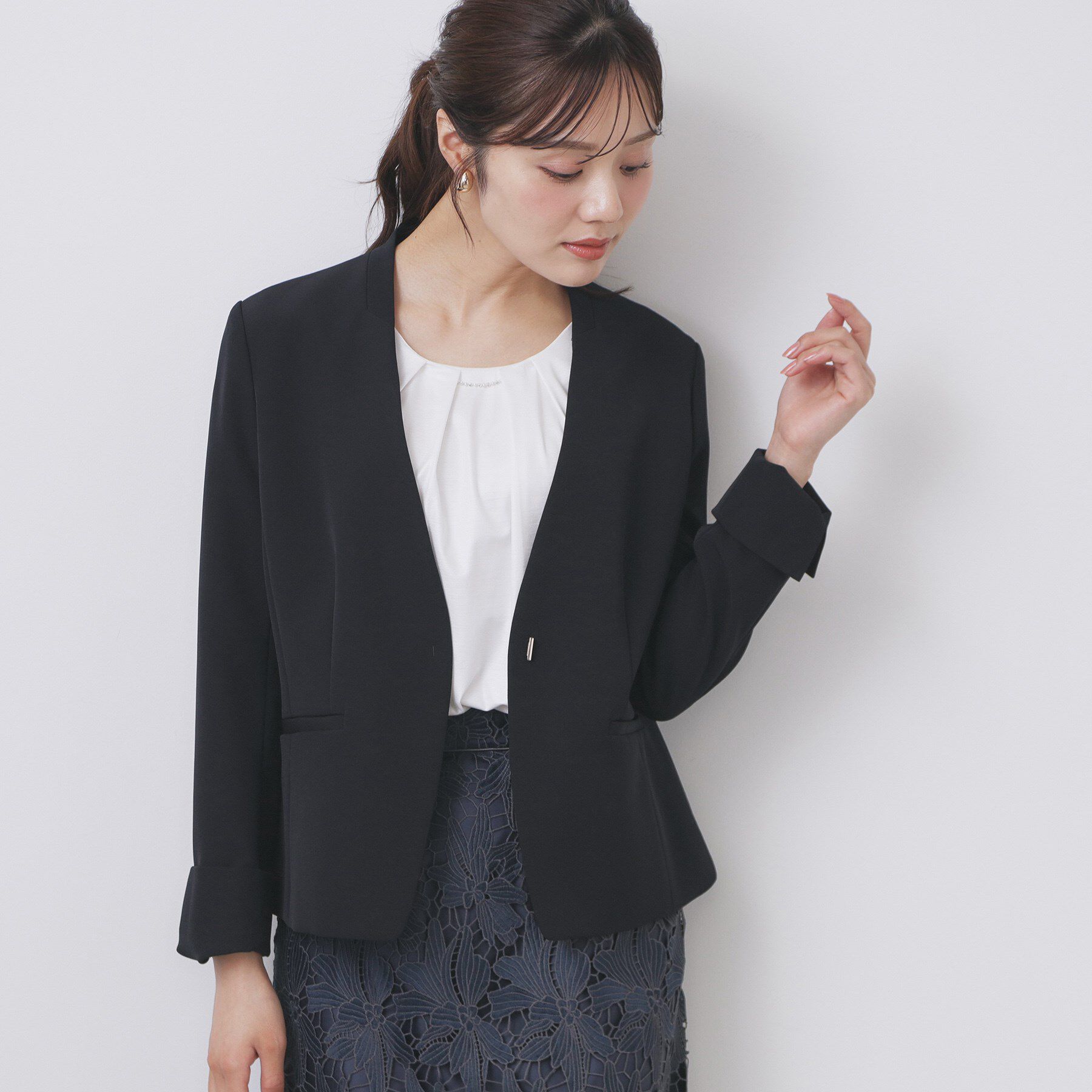 index「ストレッチノーカラージャケット/セットアップ対応【洗濯機洗い可/イージーアイロン/防シワ】」|ノーカラージャケット|ネイビー(894)