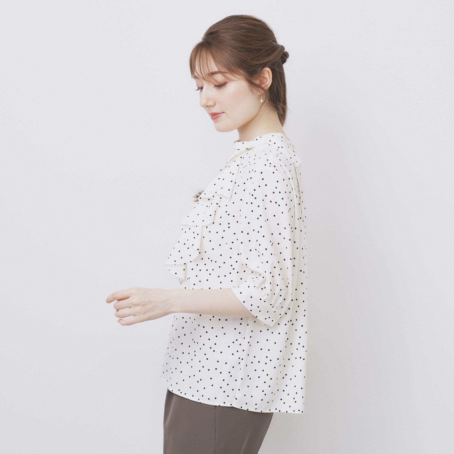 index「ロールカラーアシメフリルリボンブラウス【洗濯機洗い可/イージーアイロン】」|シャツ・ブラウス|