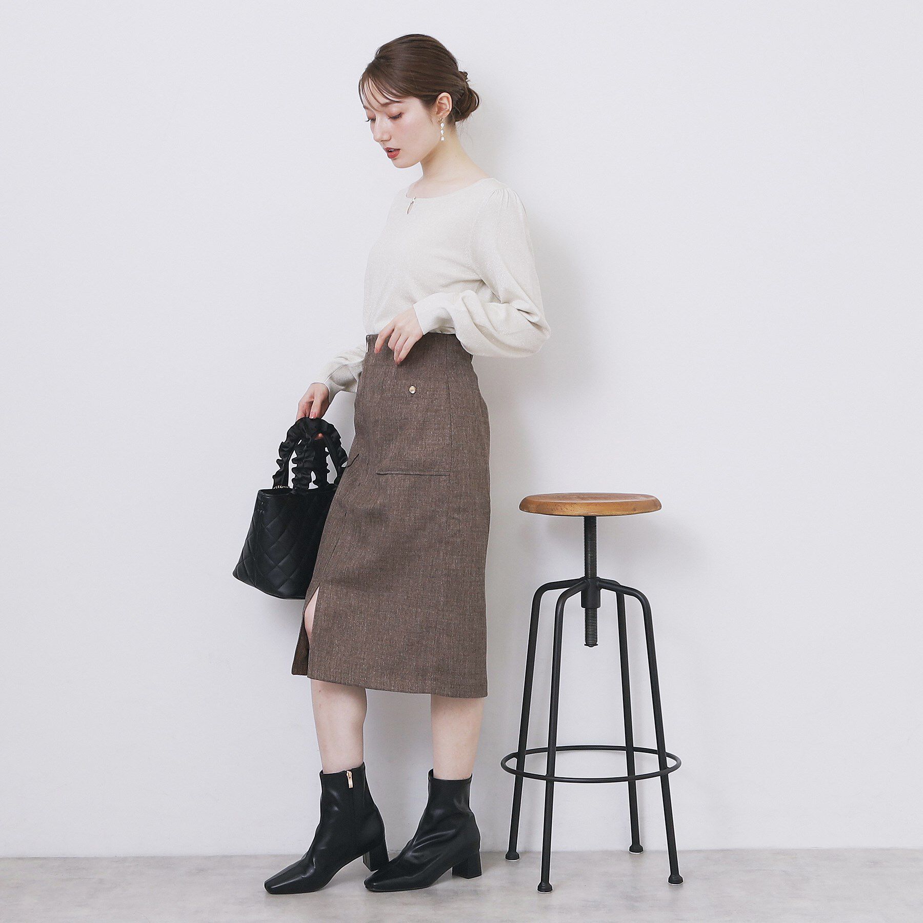 index「パール調パーツ付きクルーネックニット【洗濯機OK】《8col/XS～3L》」|ニット・セーター|