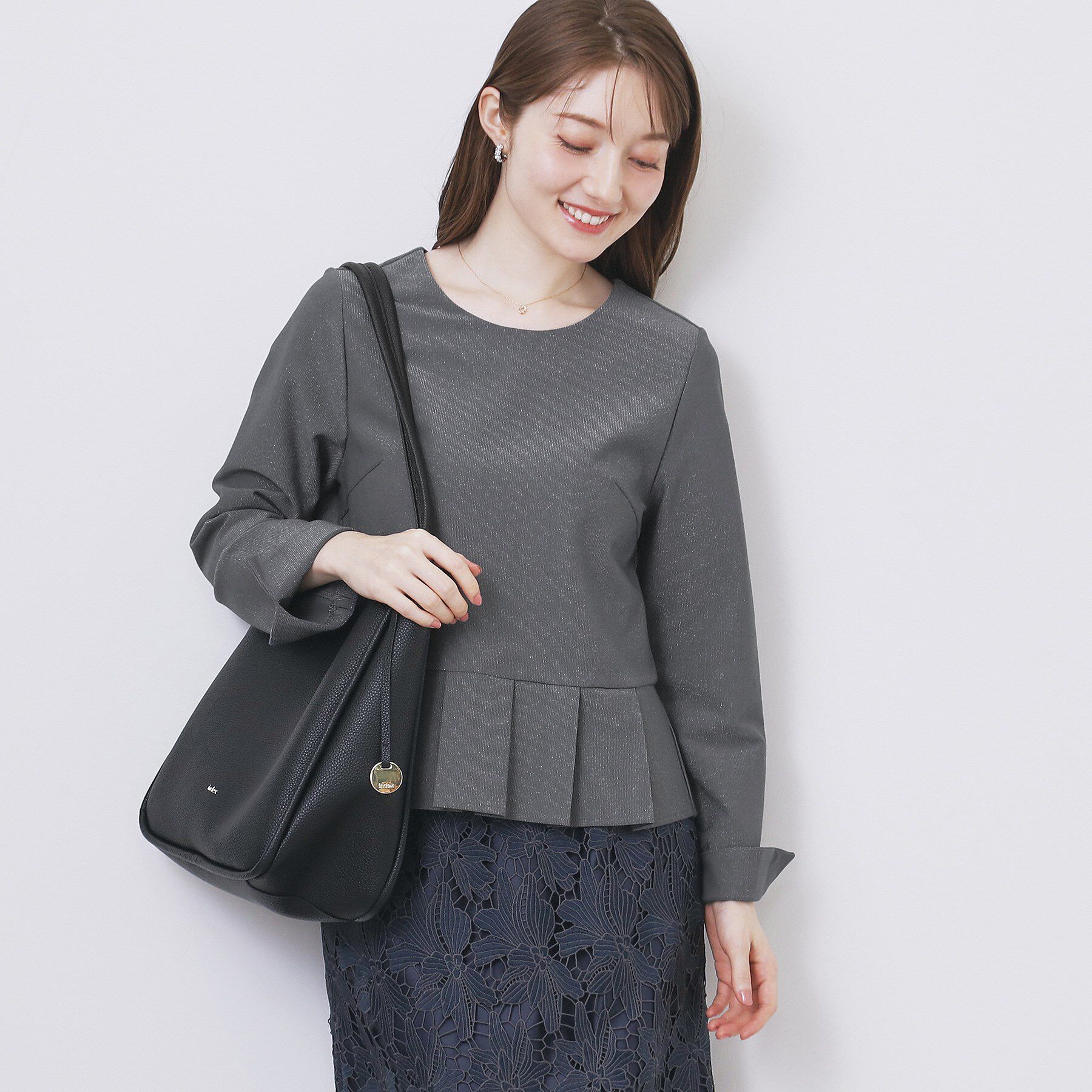 index「ストレッチペプラムラメトップス【洗濯機OK/防シワ/抗ピル】《S～3L》」|Tシャツ・カットソー|チャコールグレー(0