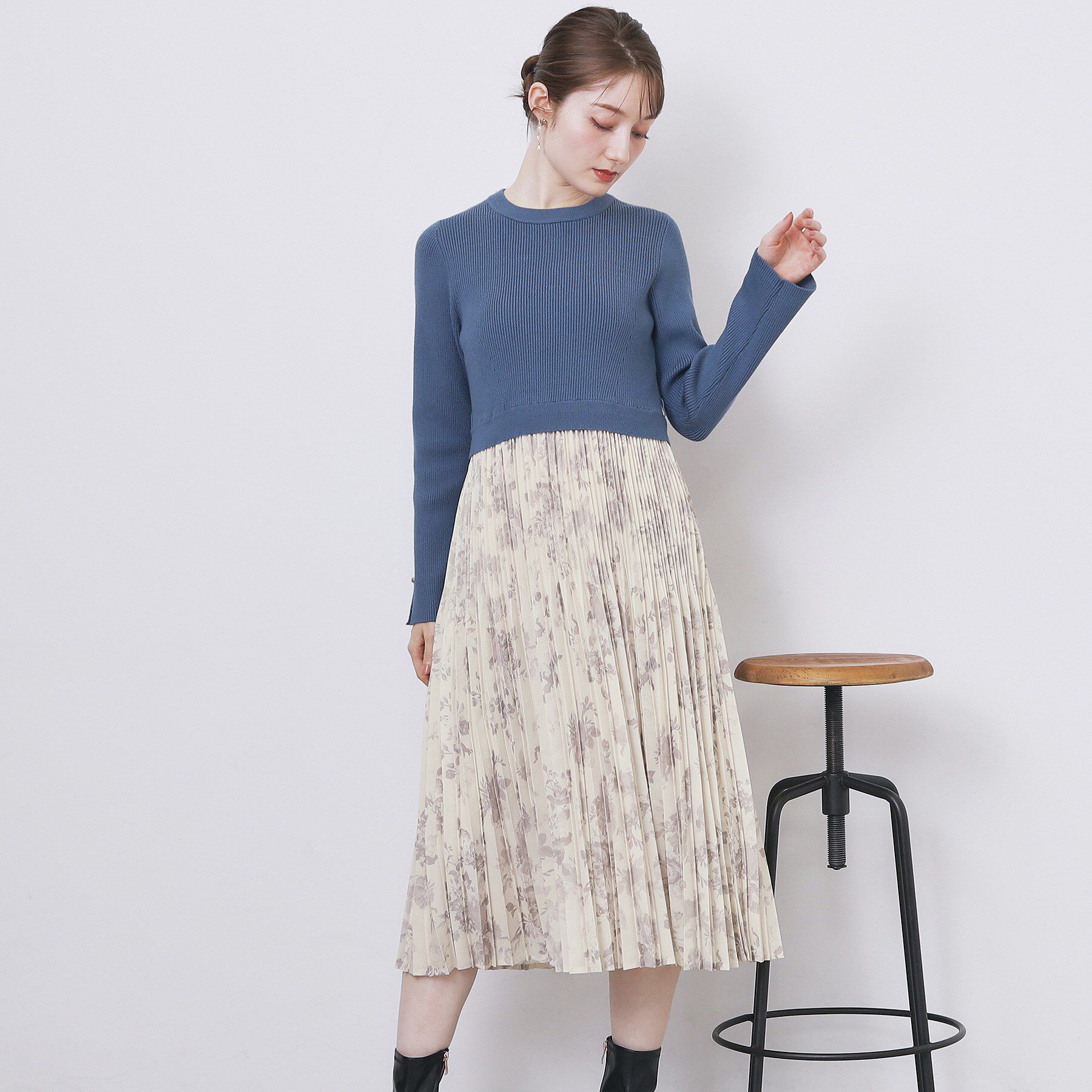 index「フラワープリーツドッキングニットワンピース【洗濯機OK】」|ワンピース|