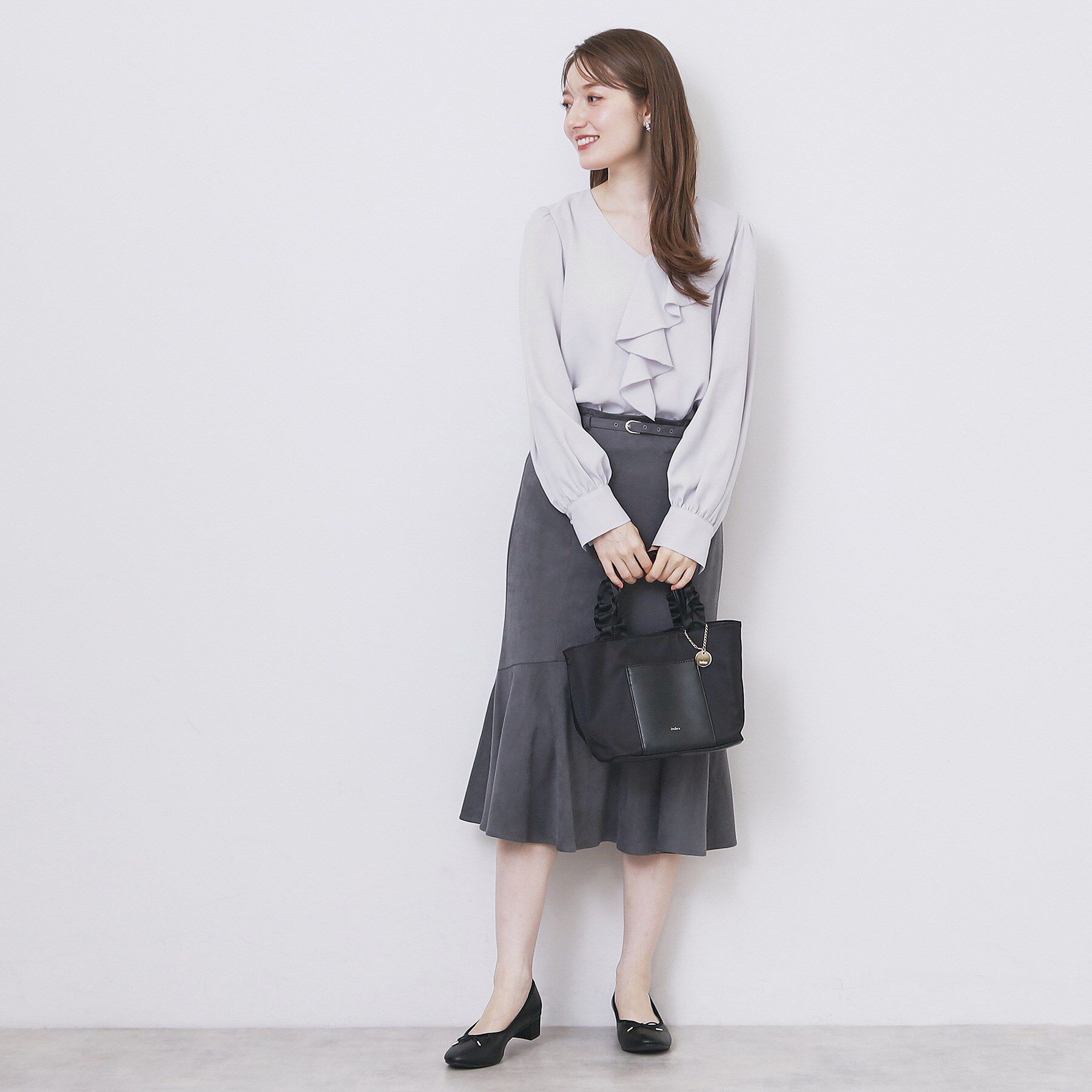 index「Vネックフリルブラウス【洗濯機OK/イージーアイロン】」|シャツ・ブラウス|