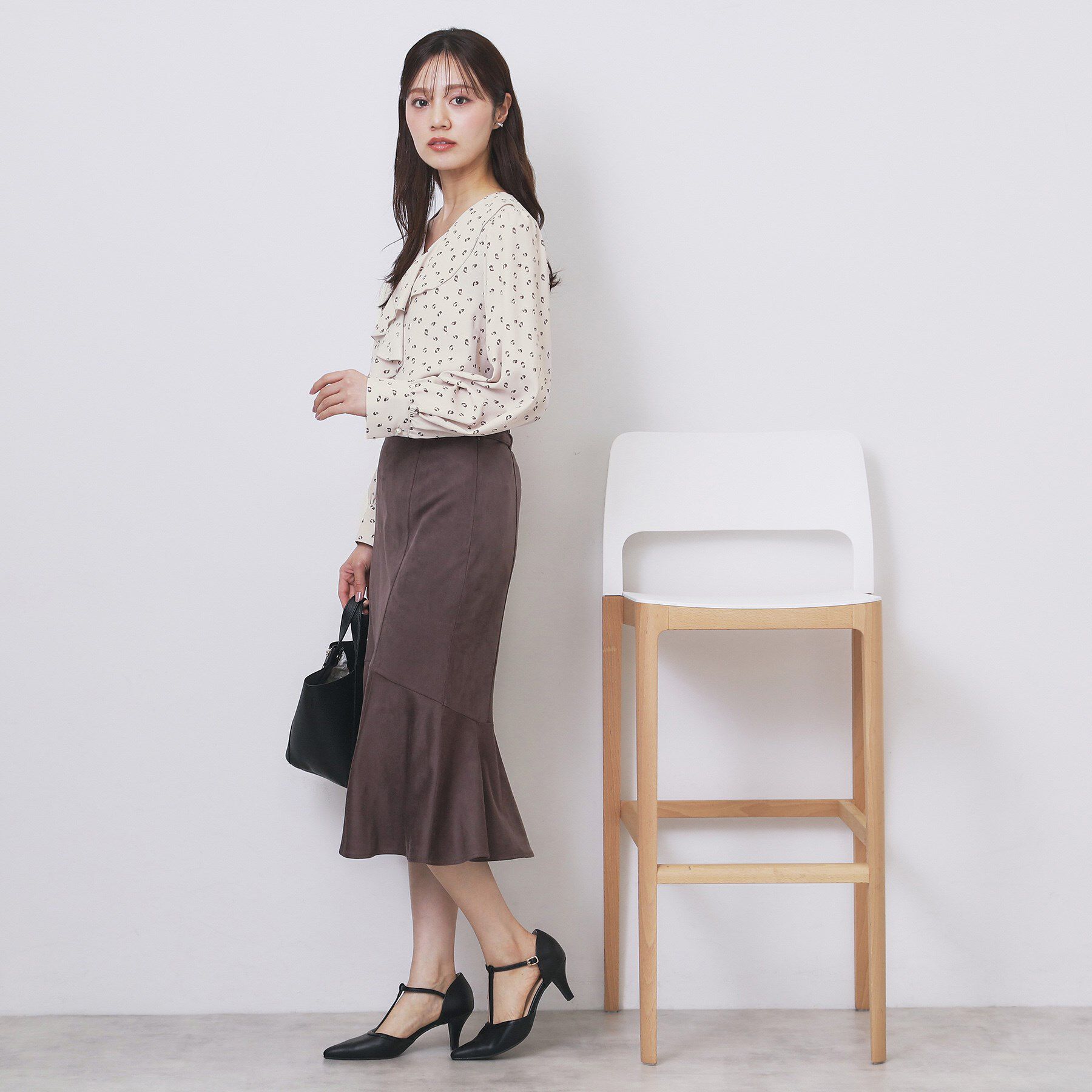 index「Vネックフリルブラウス【洗濯機OK/イージーアイロン】」|シャツ・ブラウス|