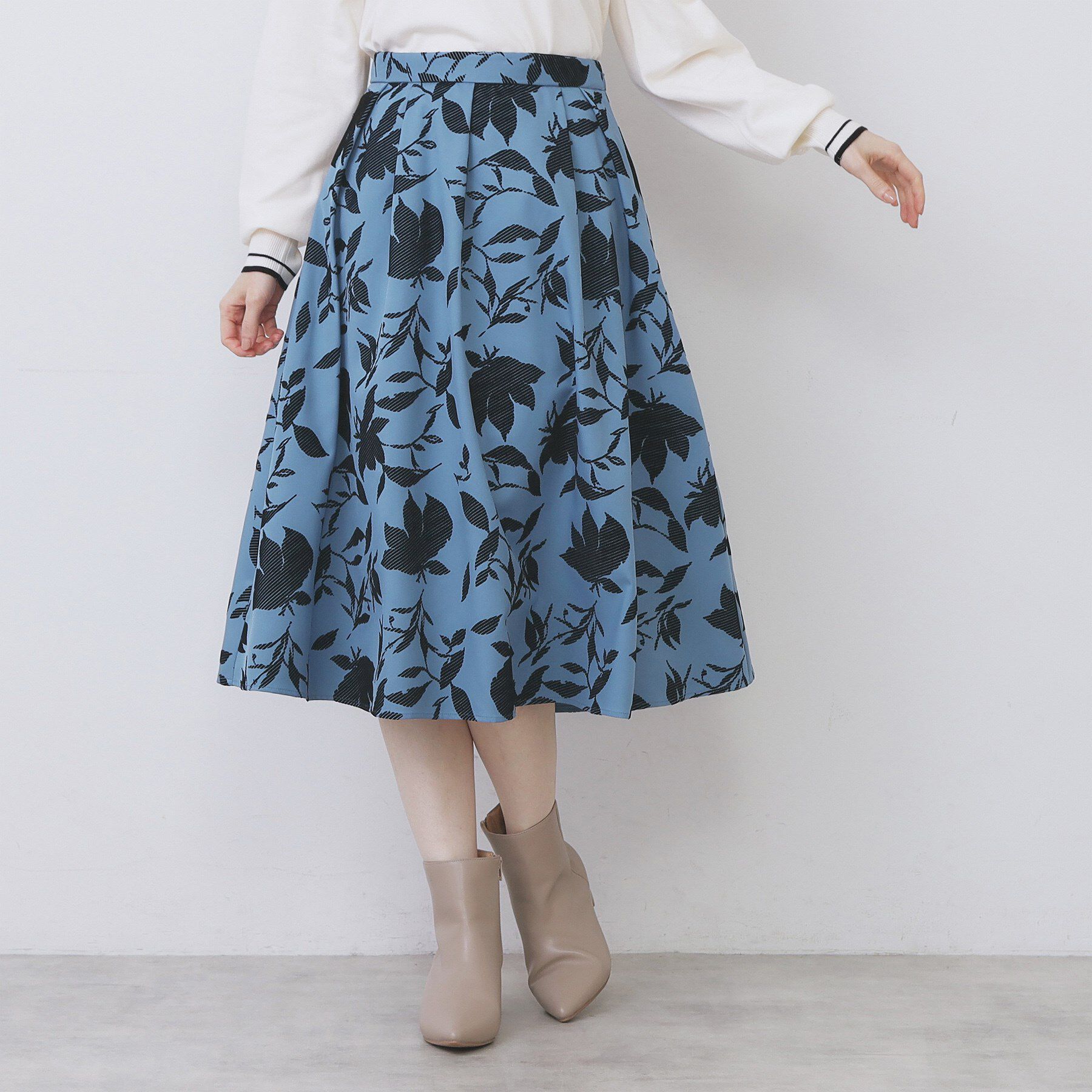 index「フラワータックフレアスカート【洗濯機OK/イージーアイロン/防シワ】」|スカート|