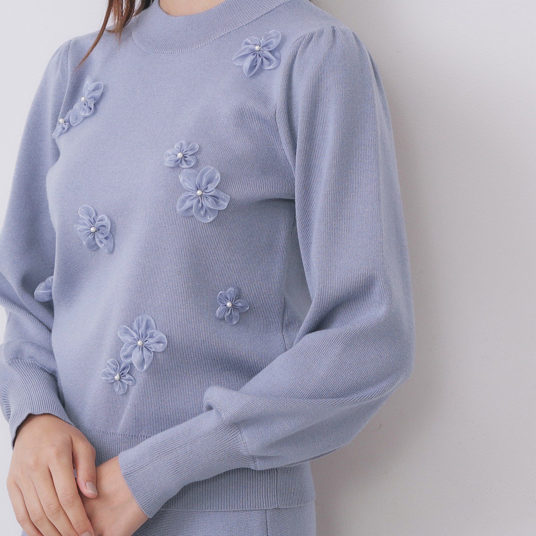 index「フラワーモチーフハイネックニット【洗える】」|ニット・セーター|