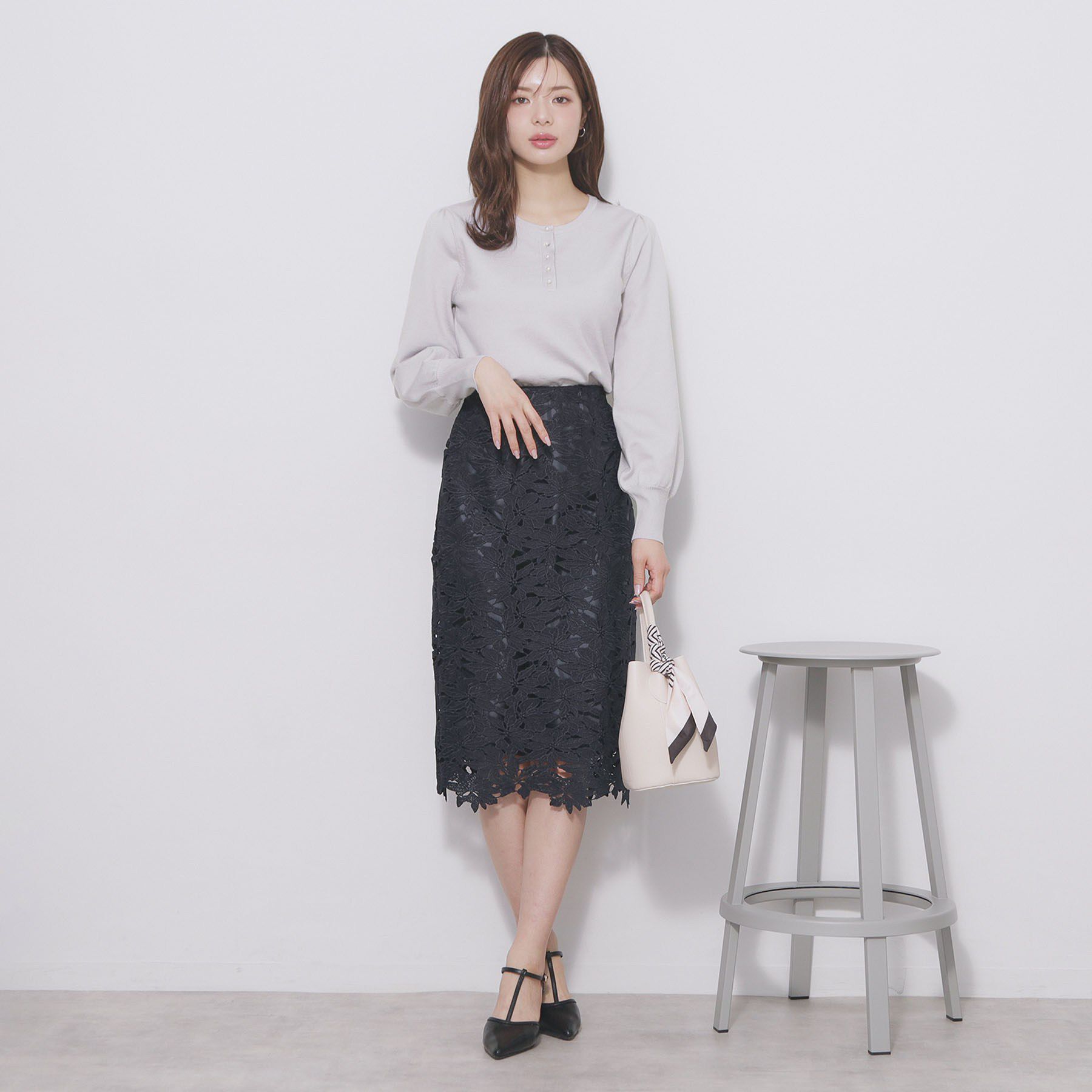 index「ビジューボタンヘンリーネックニット【洗濯機OK】」|ニット・セーター|