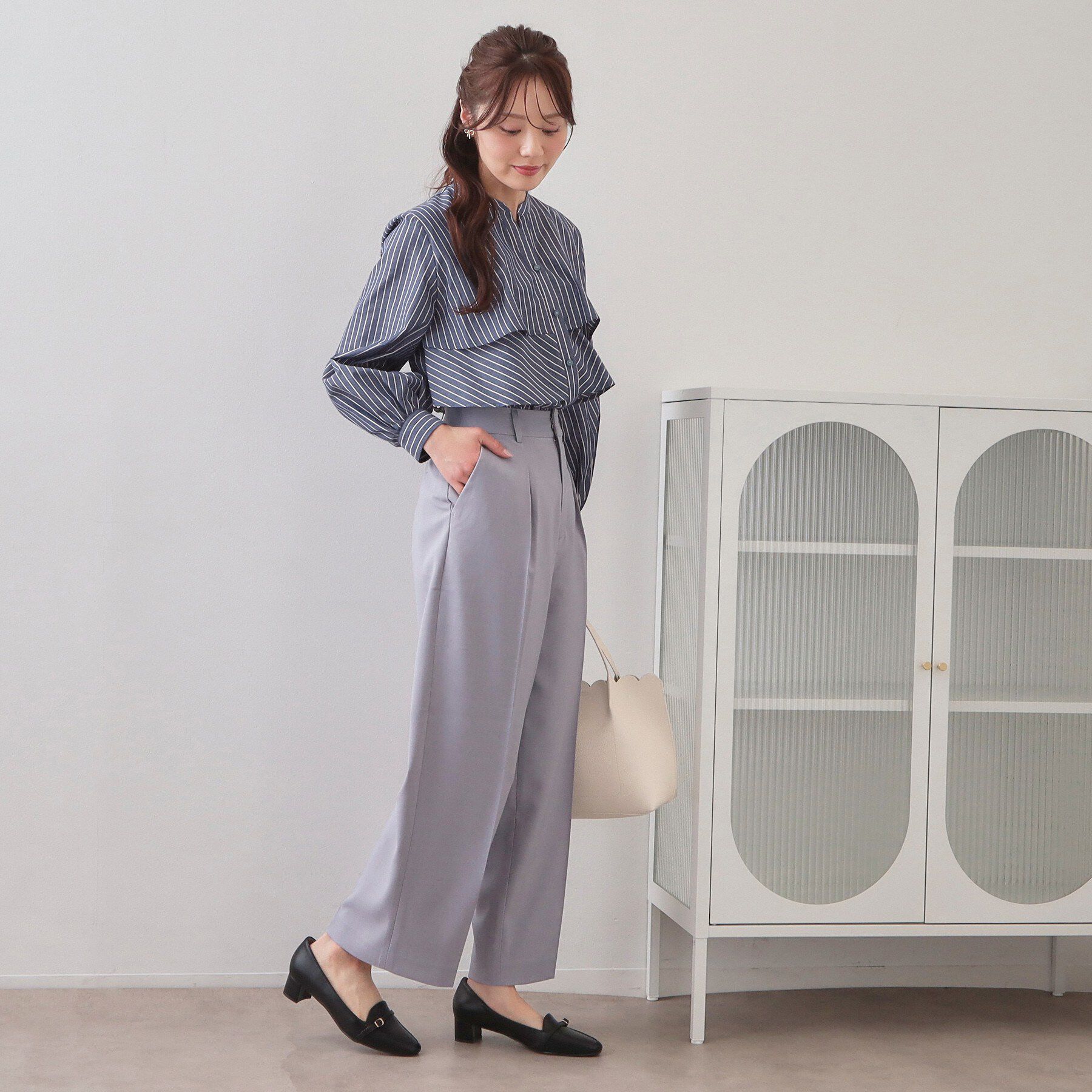 index「フリルキーネックシャツ【洗濯機OK/イージーアイロン/防シワ】《XS～LL/7col》」|シャツ・ブラウス|