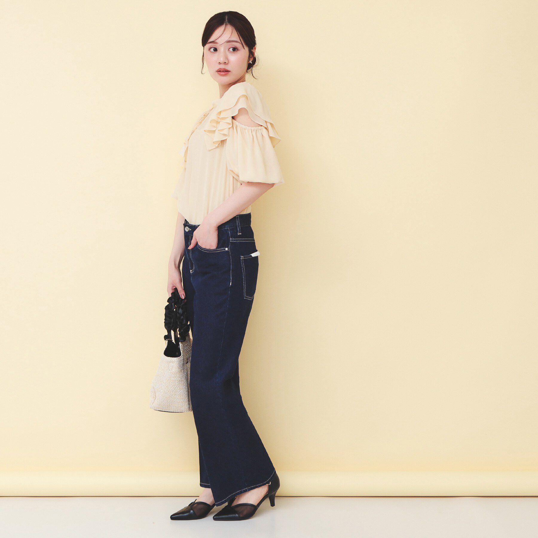 index「フリルスリットバルーンスリーブブラウス【洗濯機OK/イージーアイロン/防シワ】」|シャツ・ブラウス|