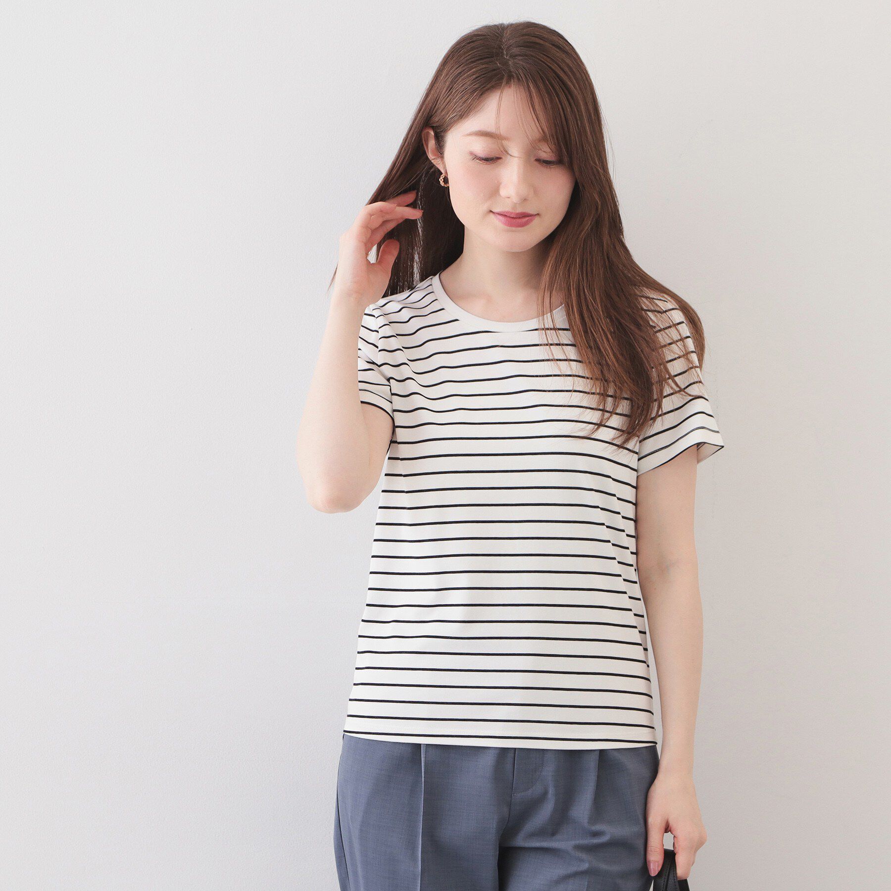 index「薄手なのに透けにくい！ベーシックTシャツ【洗濯機OK/接触冷感/吸水速乾/透け防止/UVケア】《S～」|Tシャツ・カットソー|オフホワイト(303