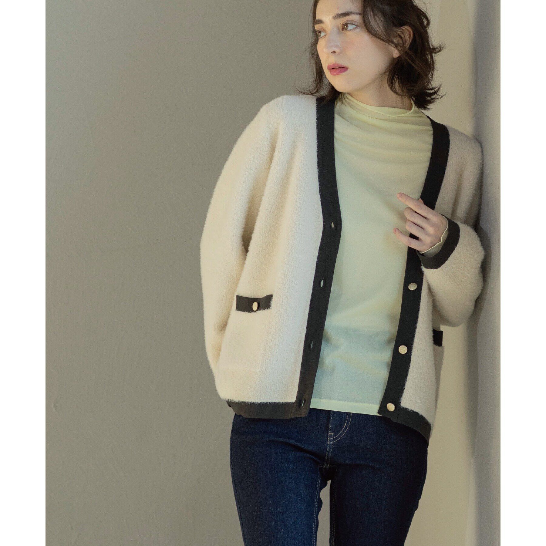 OPAQUE.CLIP「フェザーヤーン配色Vネックカーディガン【洗濯機洗い可】」|カーディガン|ライトベージュ(55