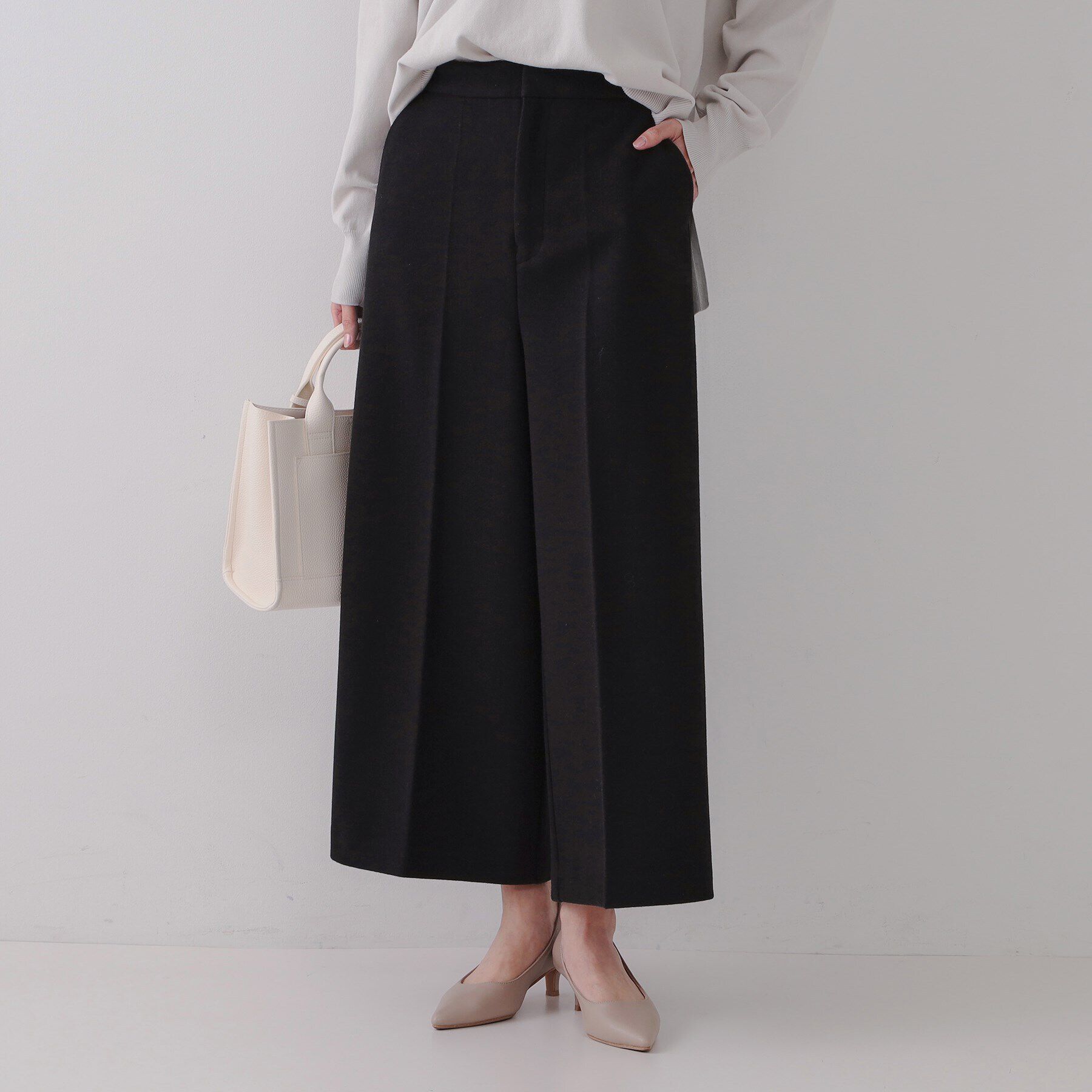 OPAQUE.CLIP「ウールライクストレッチ ワイドクロップドパンツ【洗濯機洗い可】」|その他|ブラック(019)