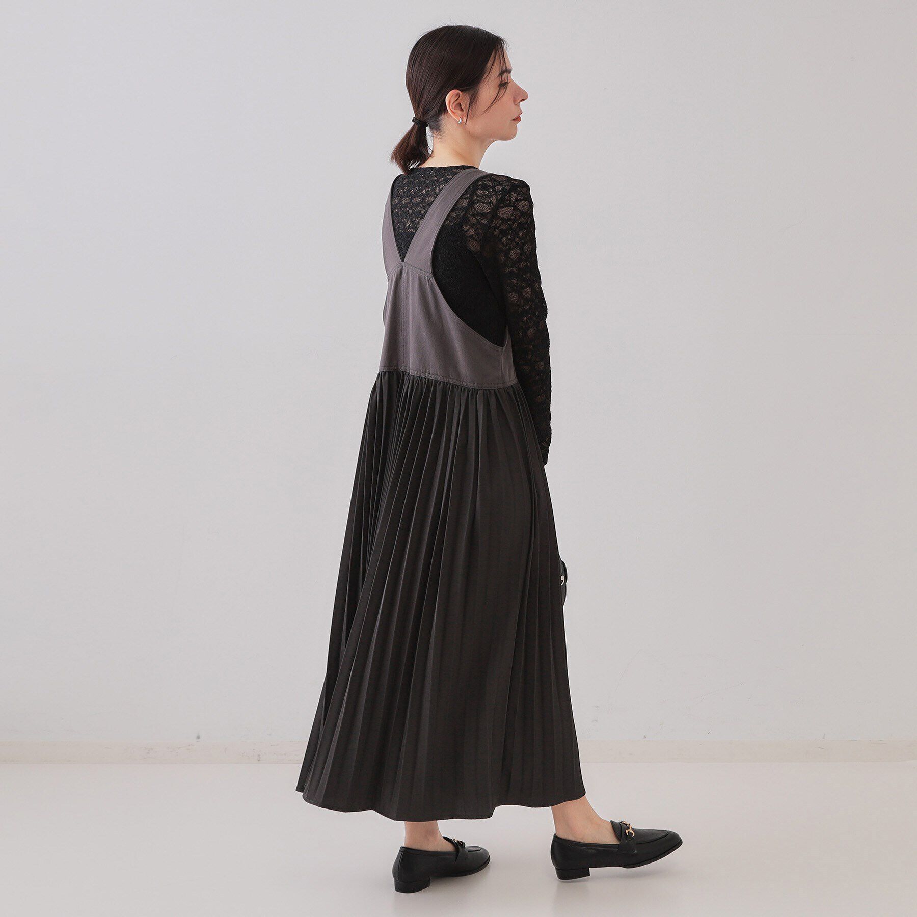 OPAQUE.CLIP「プリーツドッキングジャンパードレス【洗濯機洗い可】」|ジャンパースカート|