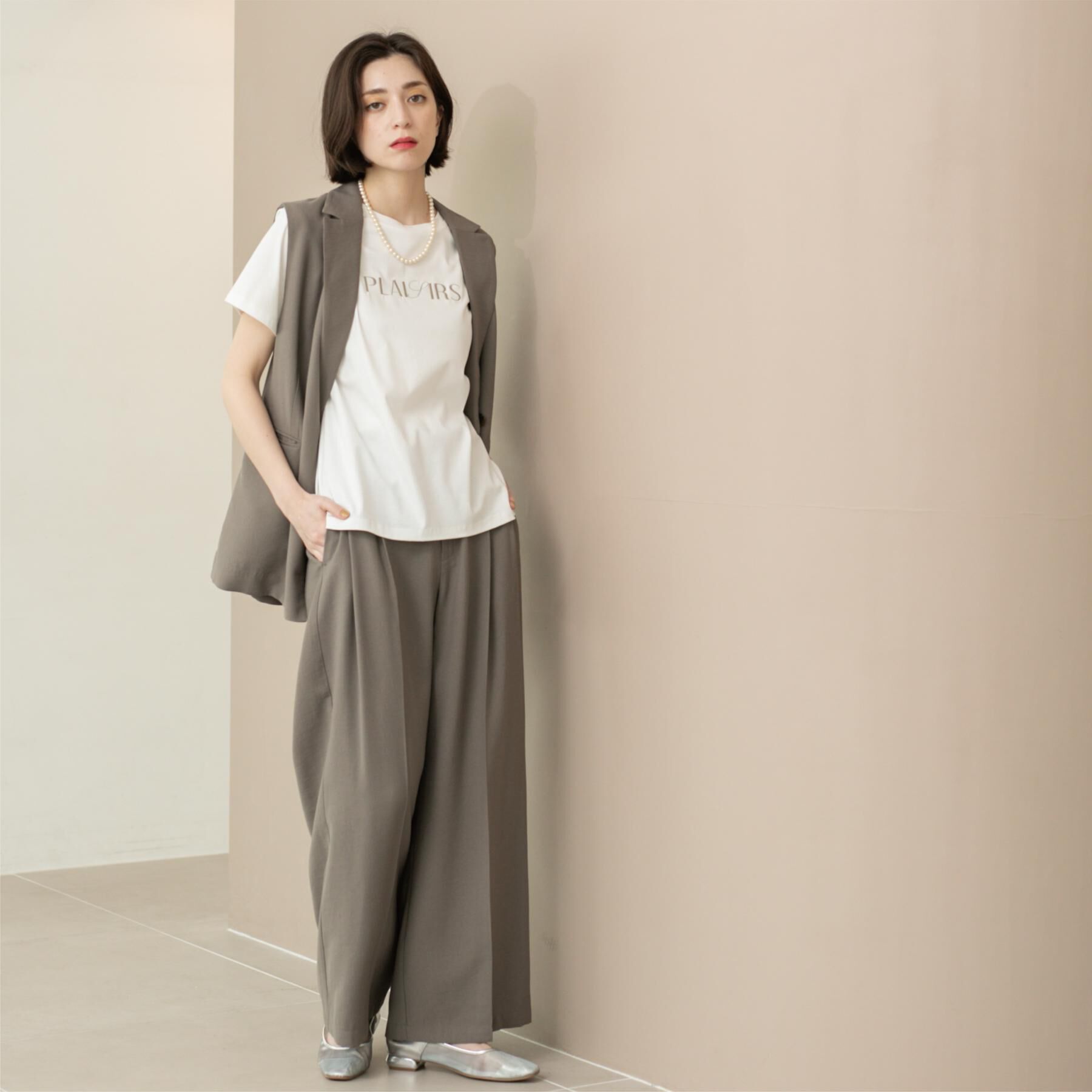 OPAQUE.CLIP「刺繍＆スパンコールロゴTシャツ【洗濯機洗い可】」|Tシャツ・カットソー|