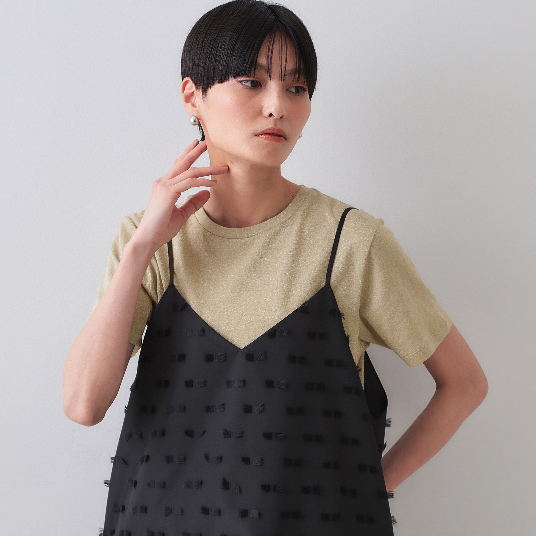 OPAQUE.CLIP「ラメベーシックTシャツ【洗濯機洗い可】」|Tシャツ・カットソー|ゴールド(607)