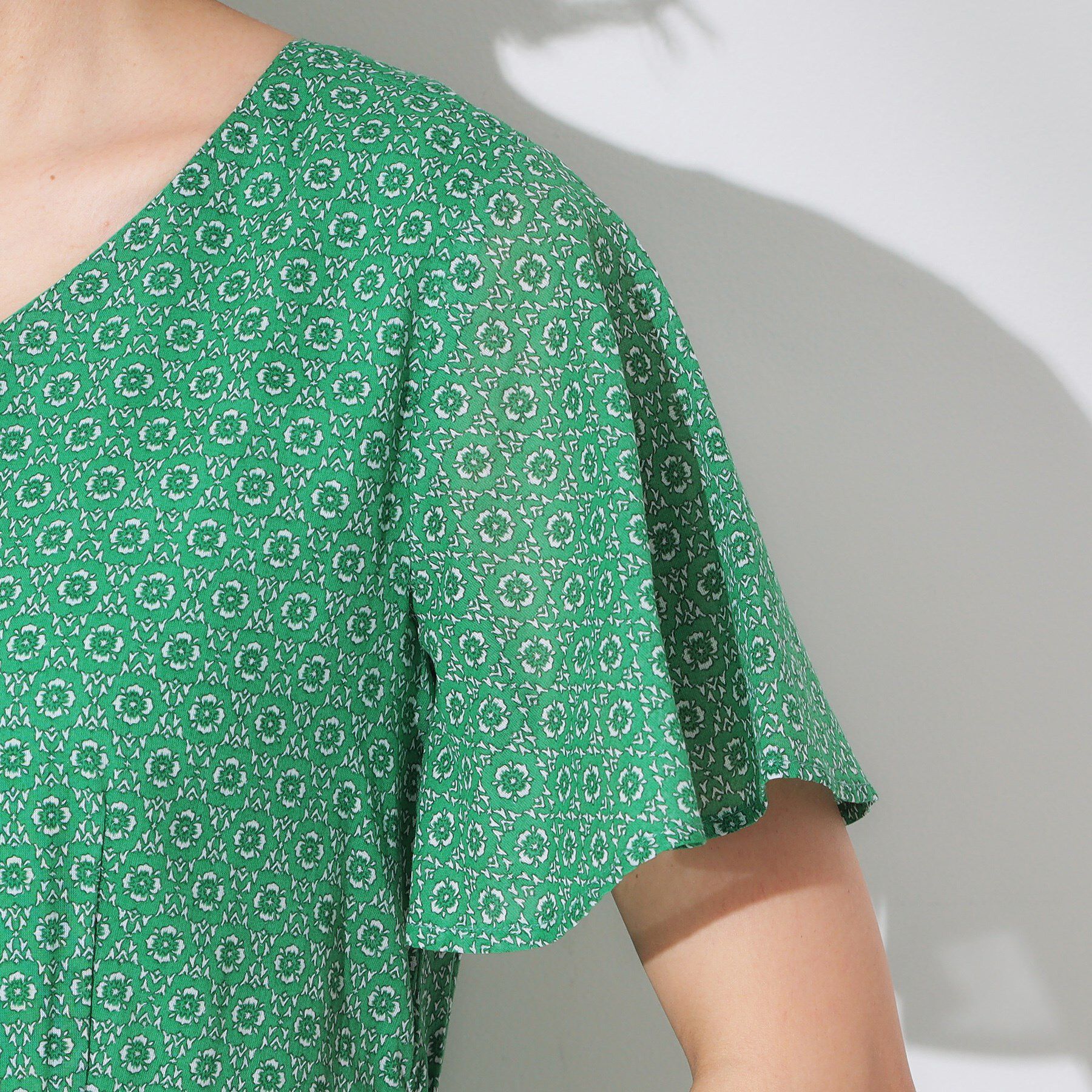 OPAQUE.CLIP「Vネックフィット＆フレアドレス/オーガニックコットン混【洗濯機洗い可】」|ワンピース|