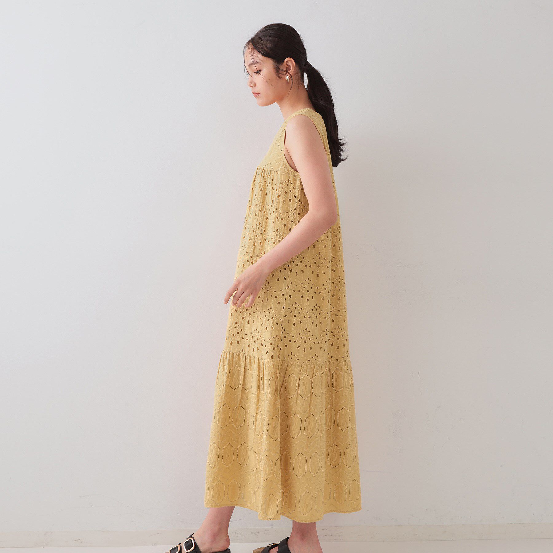 OPAQUE.CLIP「インドコットンアイレット刺繍ティアードワンピース【洗える】」|ワンピース|