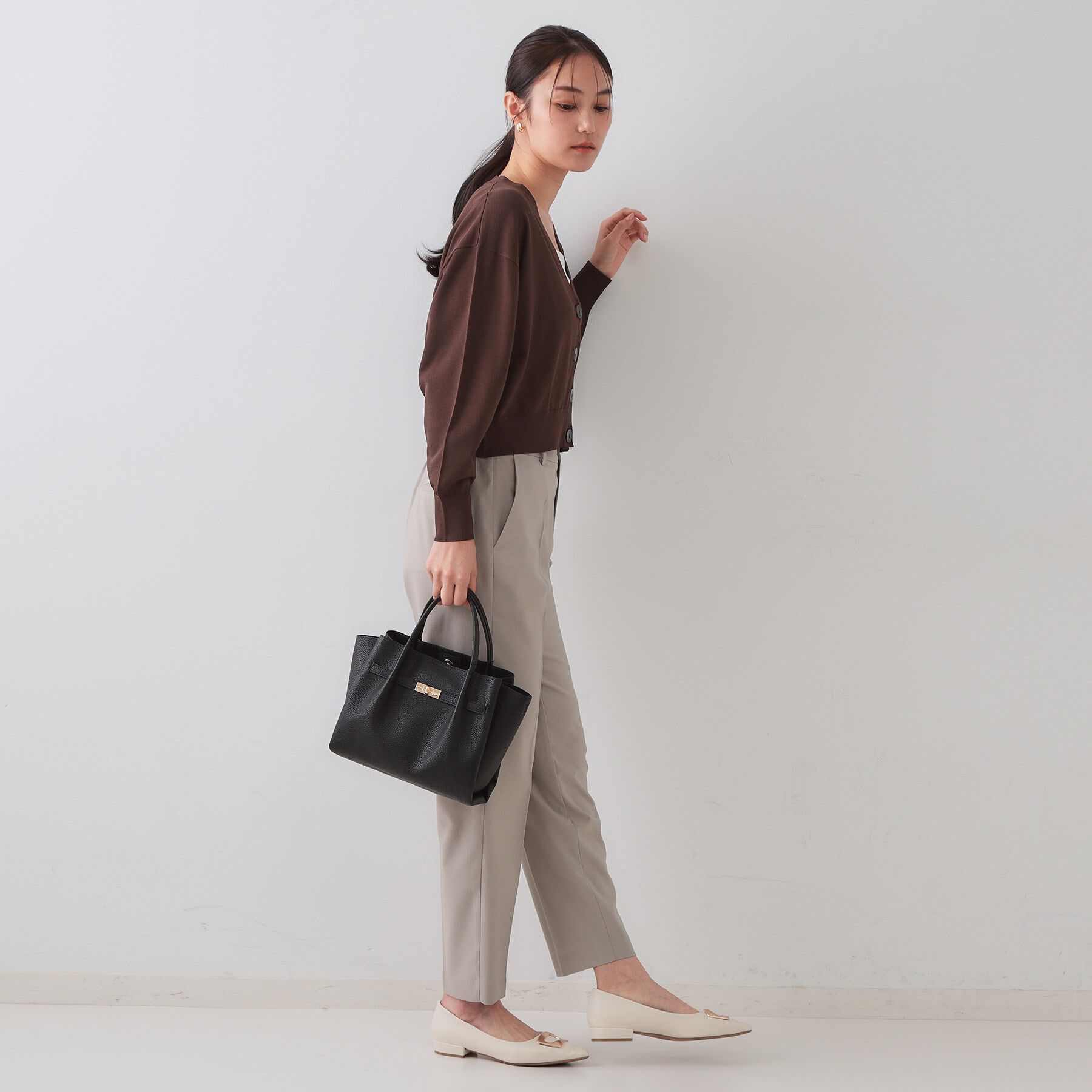 OPAQUE.CLIP「【軽量/2WAY/通勤対応】フロントベルトデザインミドルトートバッグ」|ショルダー・メッセンジャー|