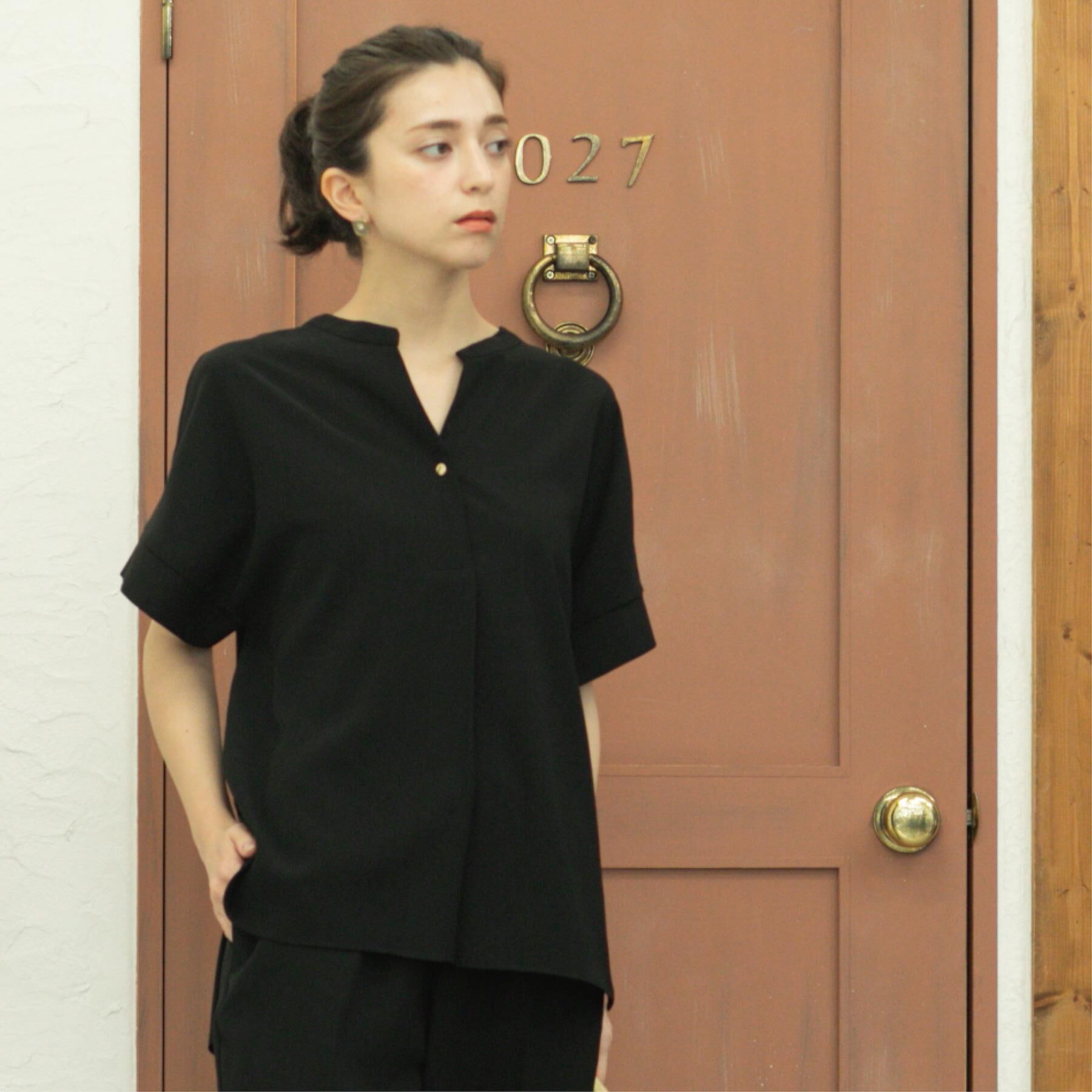 OPAQUE.CLIP「《5色展開/SS-LLサイズ》スキッパー金ボタンブラウス/セットアップ対応【防シワ/ストレッチ/洗濯」|シャツ・ブラウス|