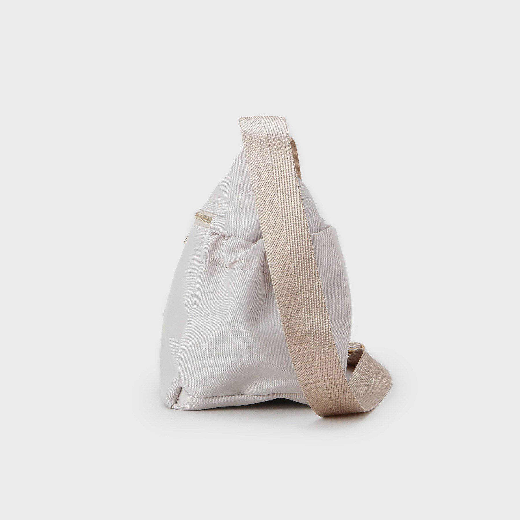 OPAQUE.CLIP「【軽量/撥水加工/多ポケット】ツイルミドルサイズムーンショルダーバッグ」|ショルダー・メッセンジャー|