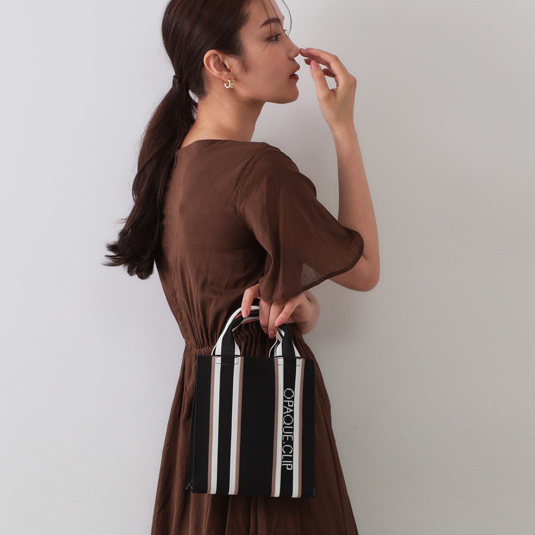 OPAQUE.CLIP「【2WAY】ラインハンドルスクエアニットミニショルダーバッグ」|ショルダー・メッセンジャー|ブラック(019)