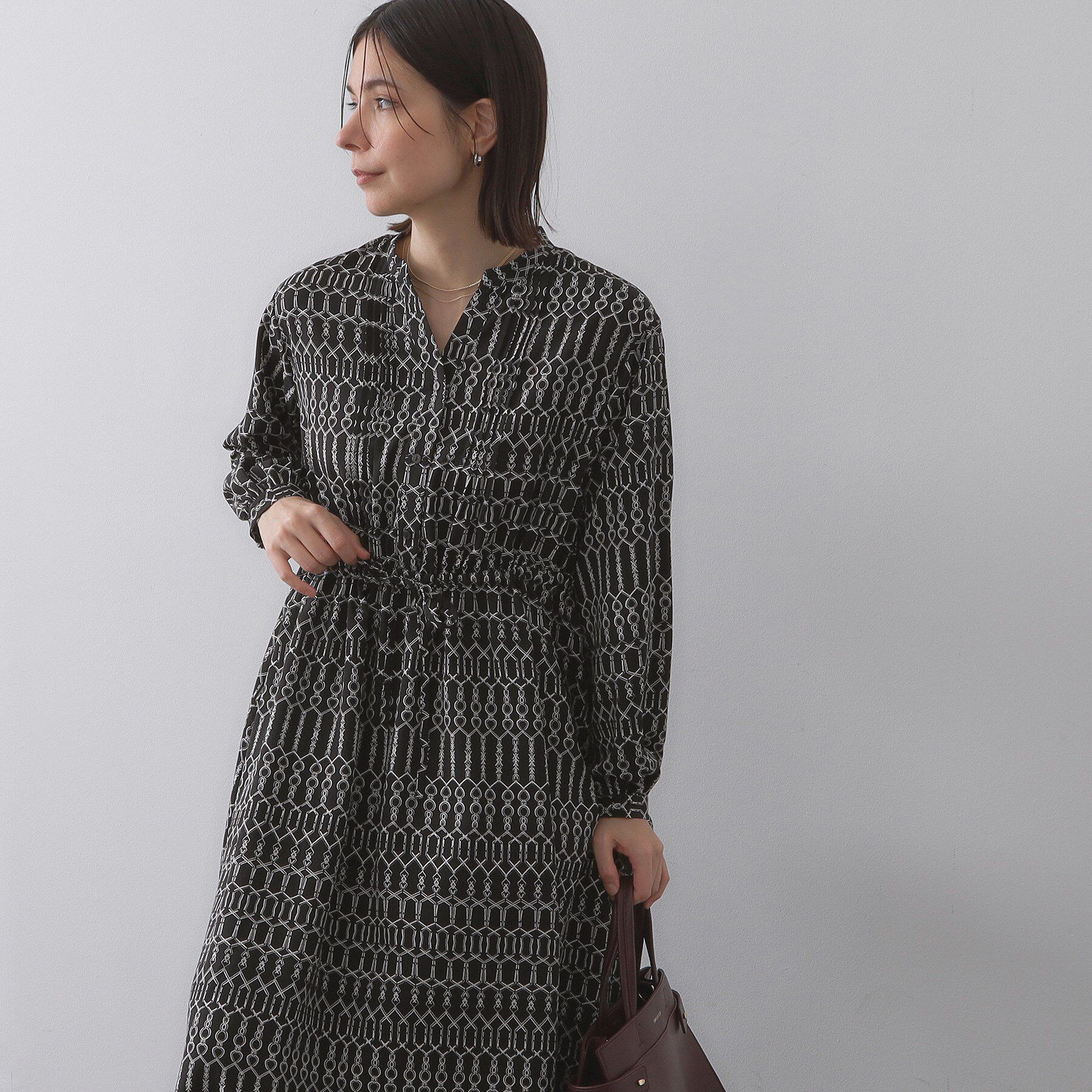 OPAQUE.CLIP「チェーンプリントフィット＆フレアワンピース【洗濯機洗い可〉」|ワンピース|