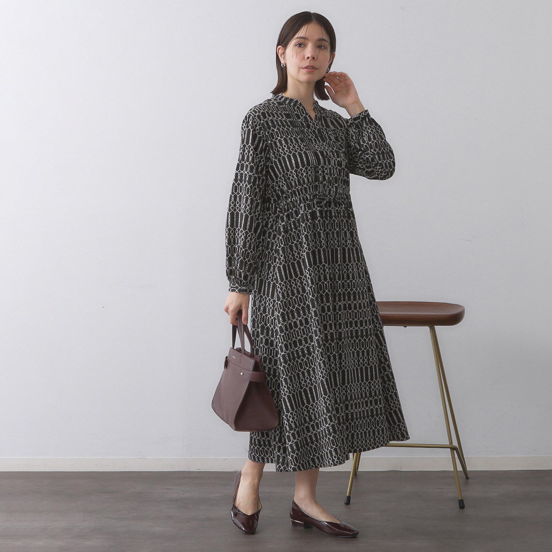 OPAQUE.CLIP「チェーンプリントフィット＆フレアワンピース【洗濯機洗い可〉」|ワンピース|ブラック(119)