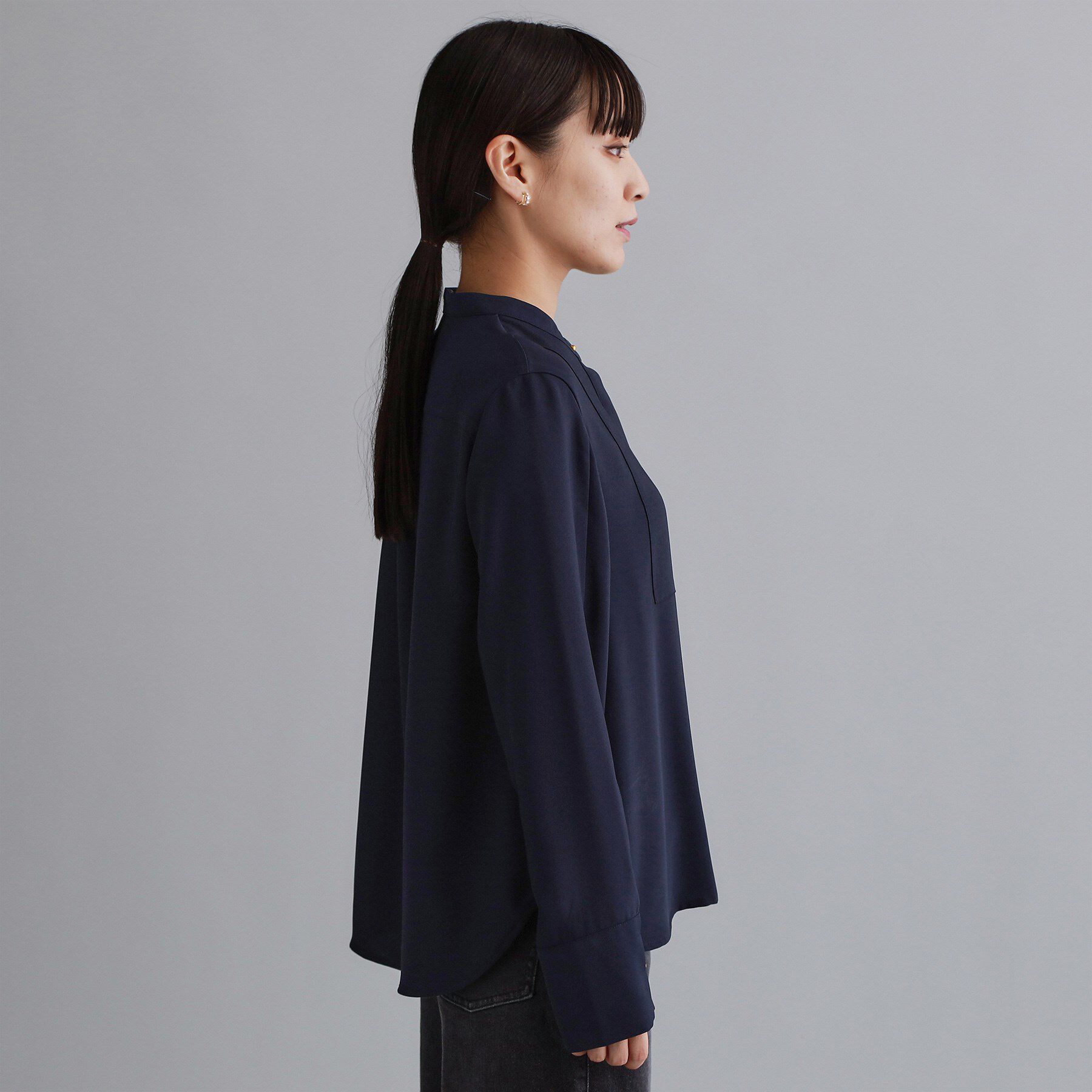 OPAQUE.CLIP「【es】ブザム切替バンドカラーシャツブラウス【洗濯機OK/防シワ/UVケア/接触冷感】」|シャツ・ブラウス|