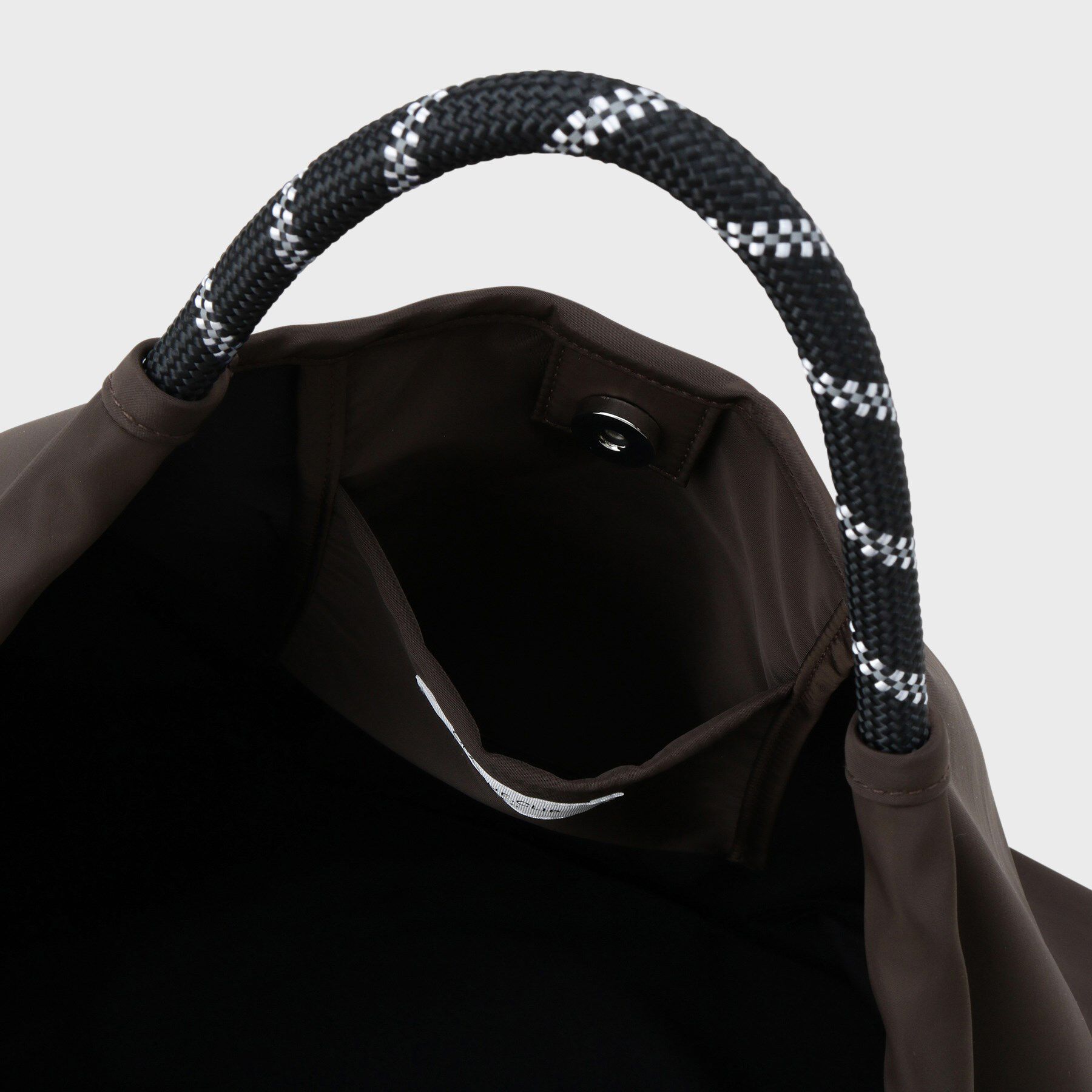 OPAQUE.CLIP「ロープハンドルドロストミドルトートバッグ【軽量／A4サイズ対応】」|トートバッグ|