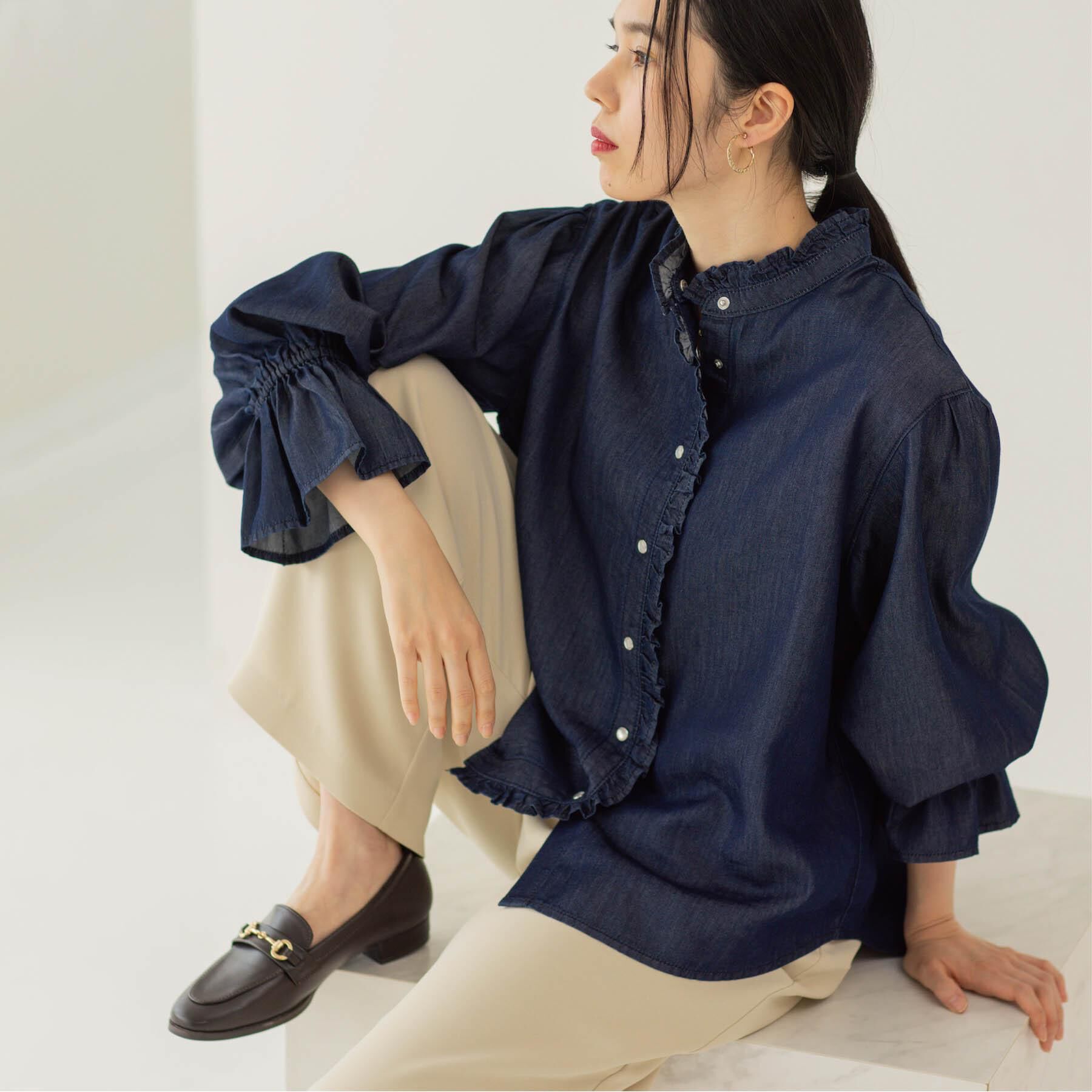 OPAQUE.CLIP「セルロース混デニムフリルブラウス【洗濯機OK】」|シャツ・ブラウス|ネイビー(094)