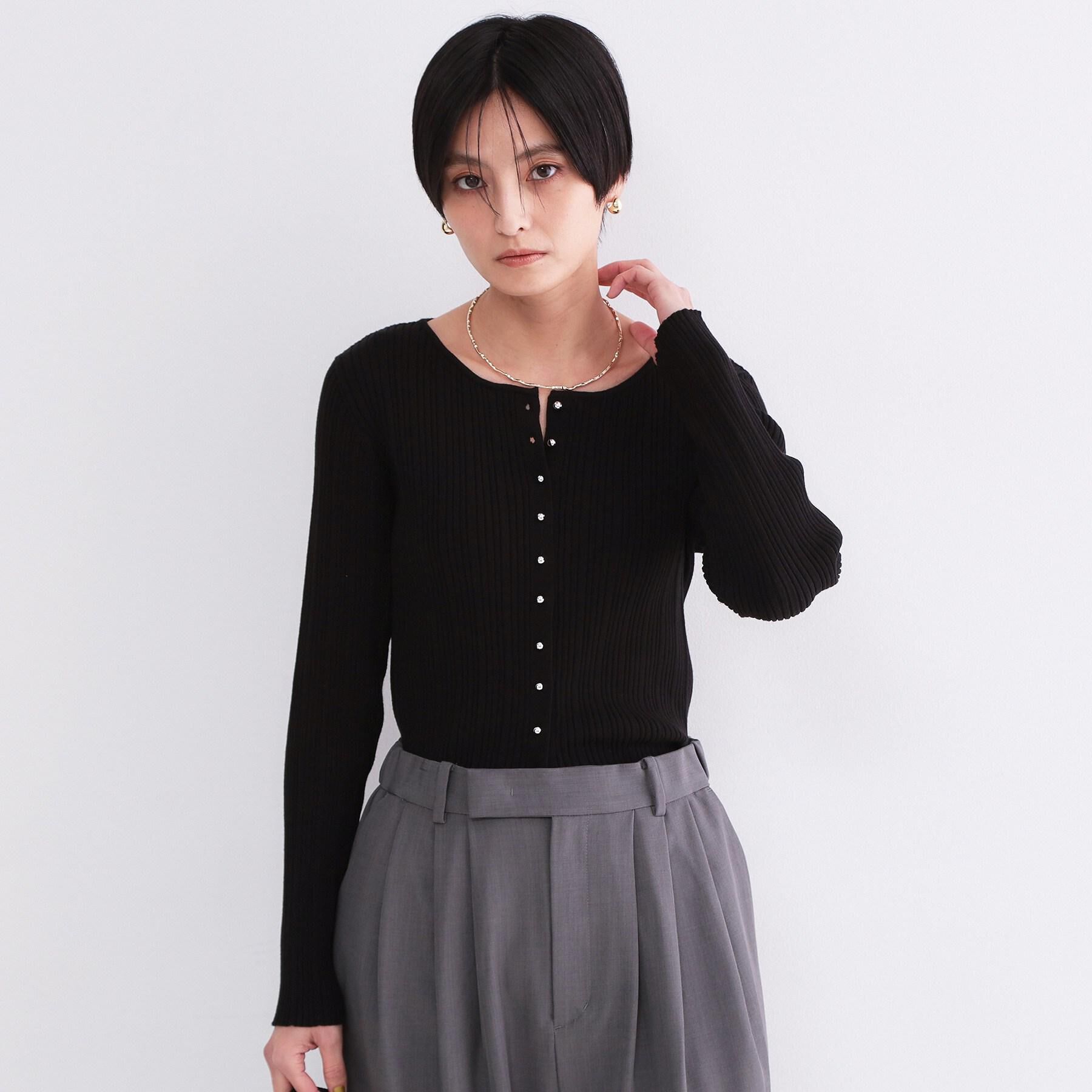 OPAQUE.CLIP「シルバー多ボタン ランダムリブニットカーディガン【洗濯機OK】」|カーディガン|