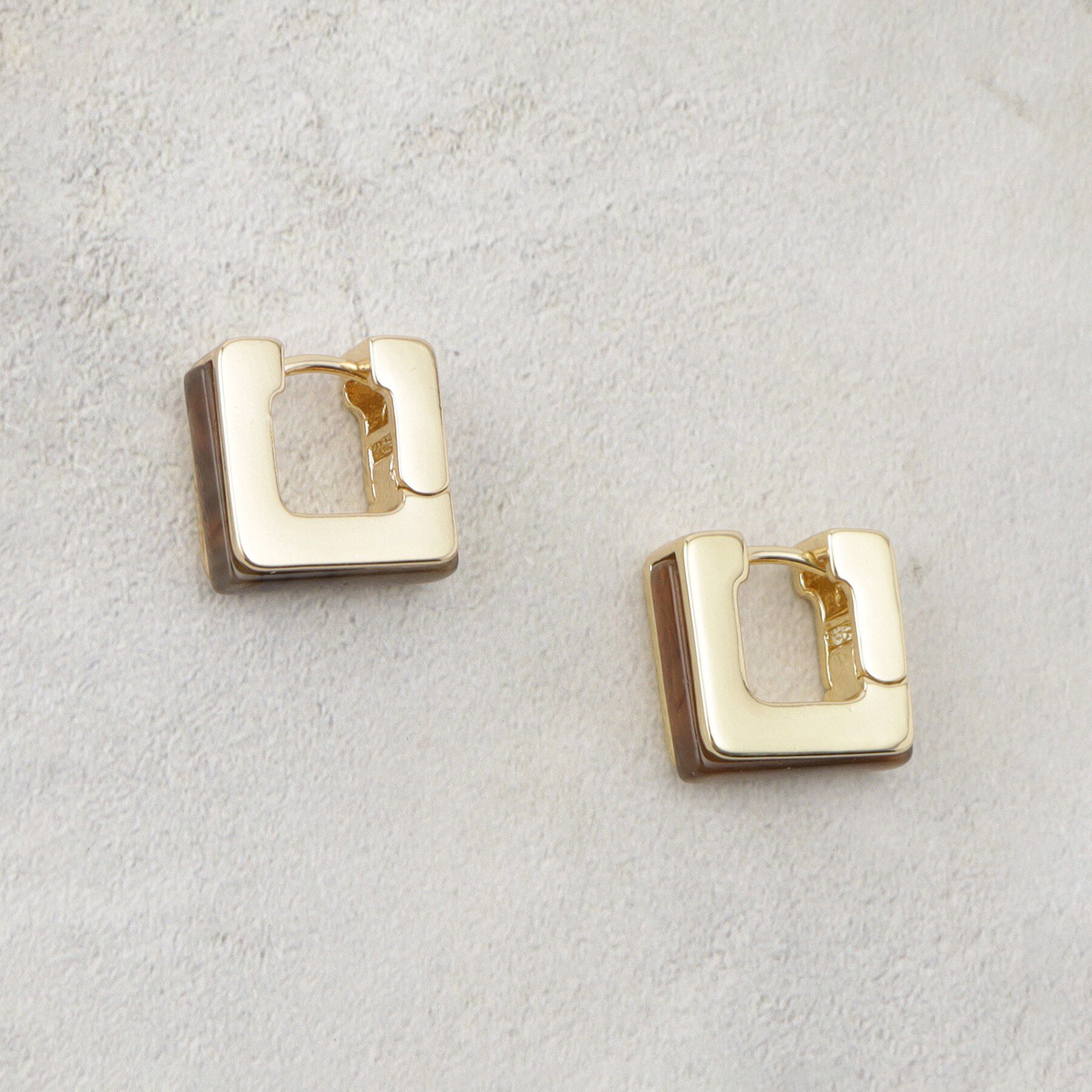 OPAQUE.CLIP「エポキシ樹脂&times;メタルスクエアカラーピアス」|ピアス|