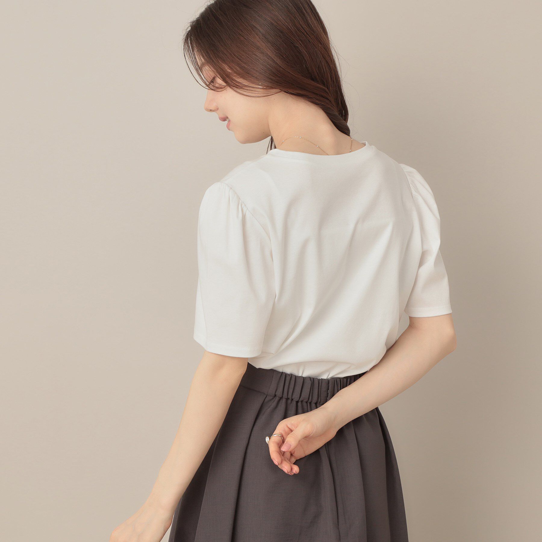 Couture broach「【接触冷感・UV機能あり・マシンウォッシャブル】60シルケット パフュームエンブロTシャツ」|Tシャツ・カットソー|