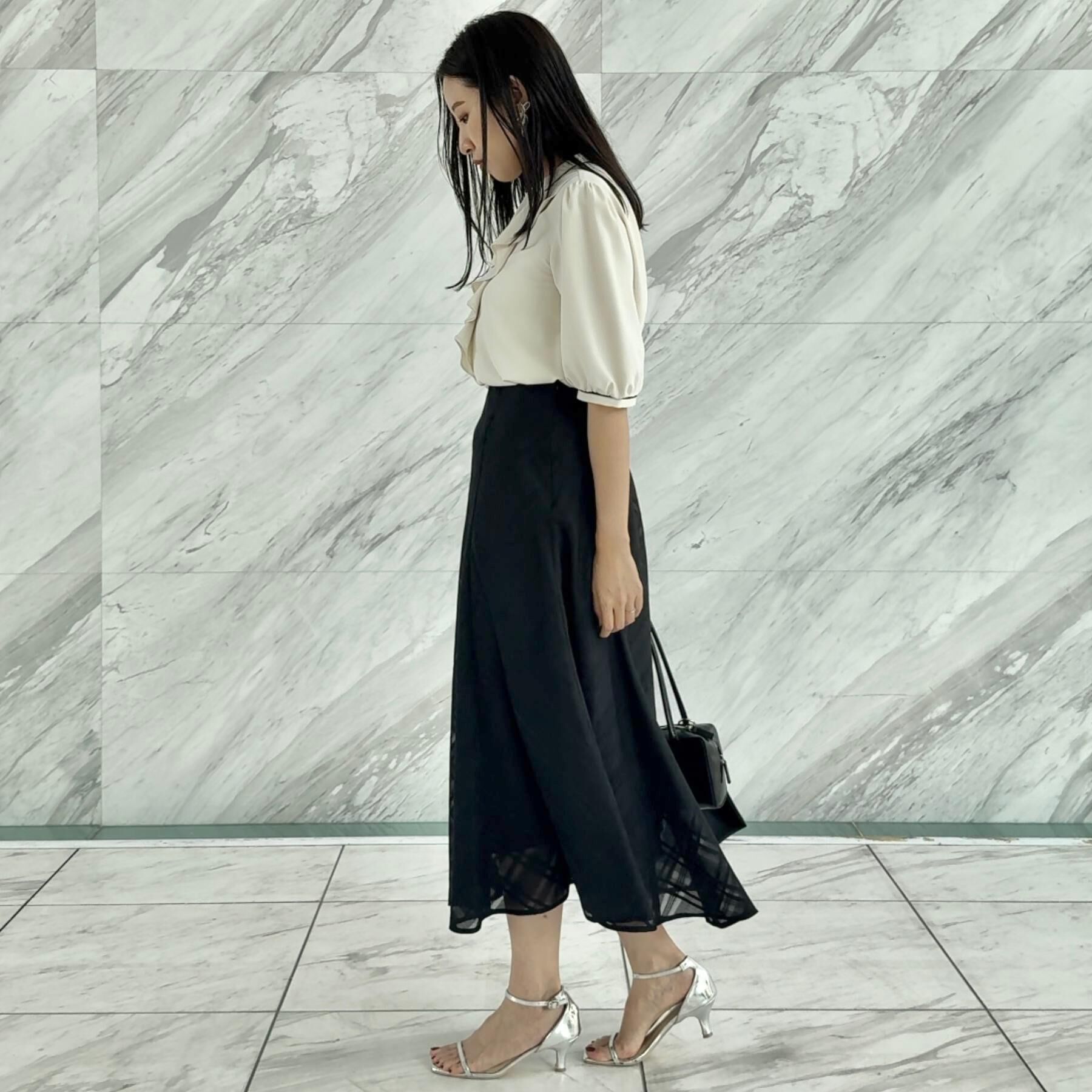 Couture broach「【華やか・5分袖・通勤】配色フリルタイブラウス」|シャツ・ブラウス|