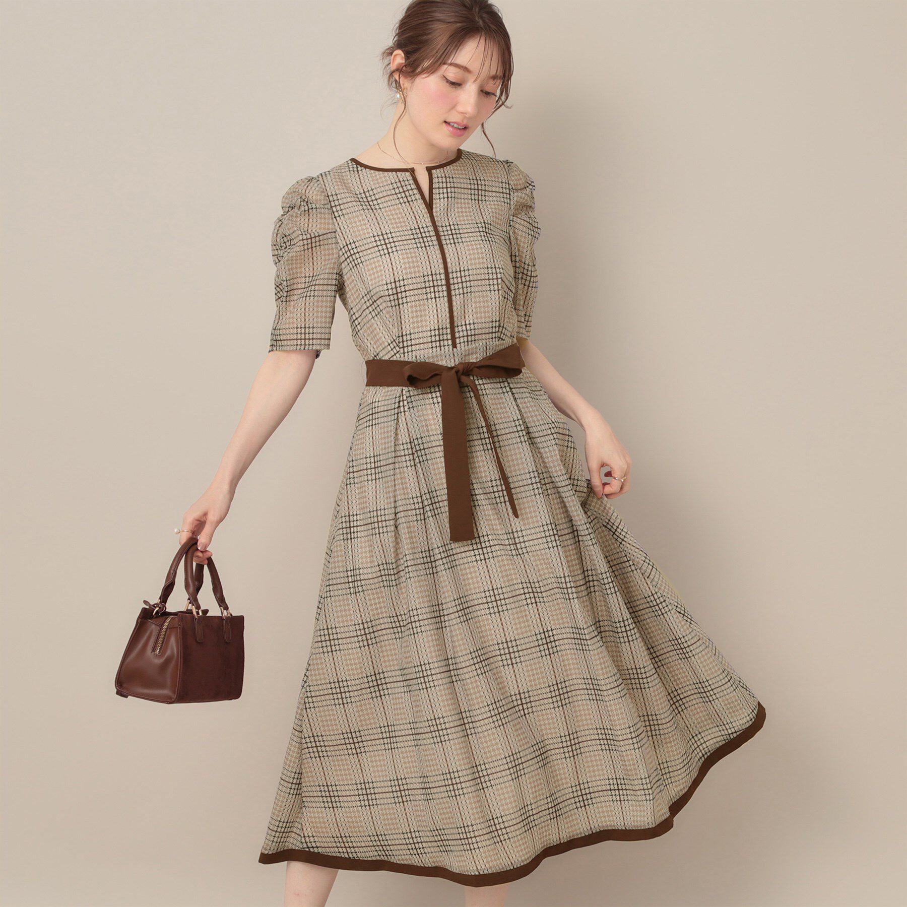 Couture broach「【美シルエット・5分袖】シアーチェックオーガンワンピース」|ワンピース|