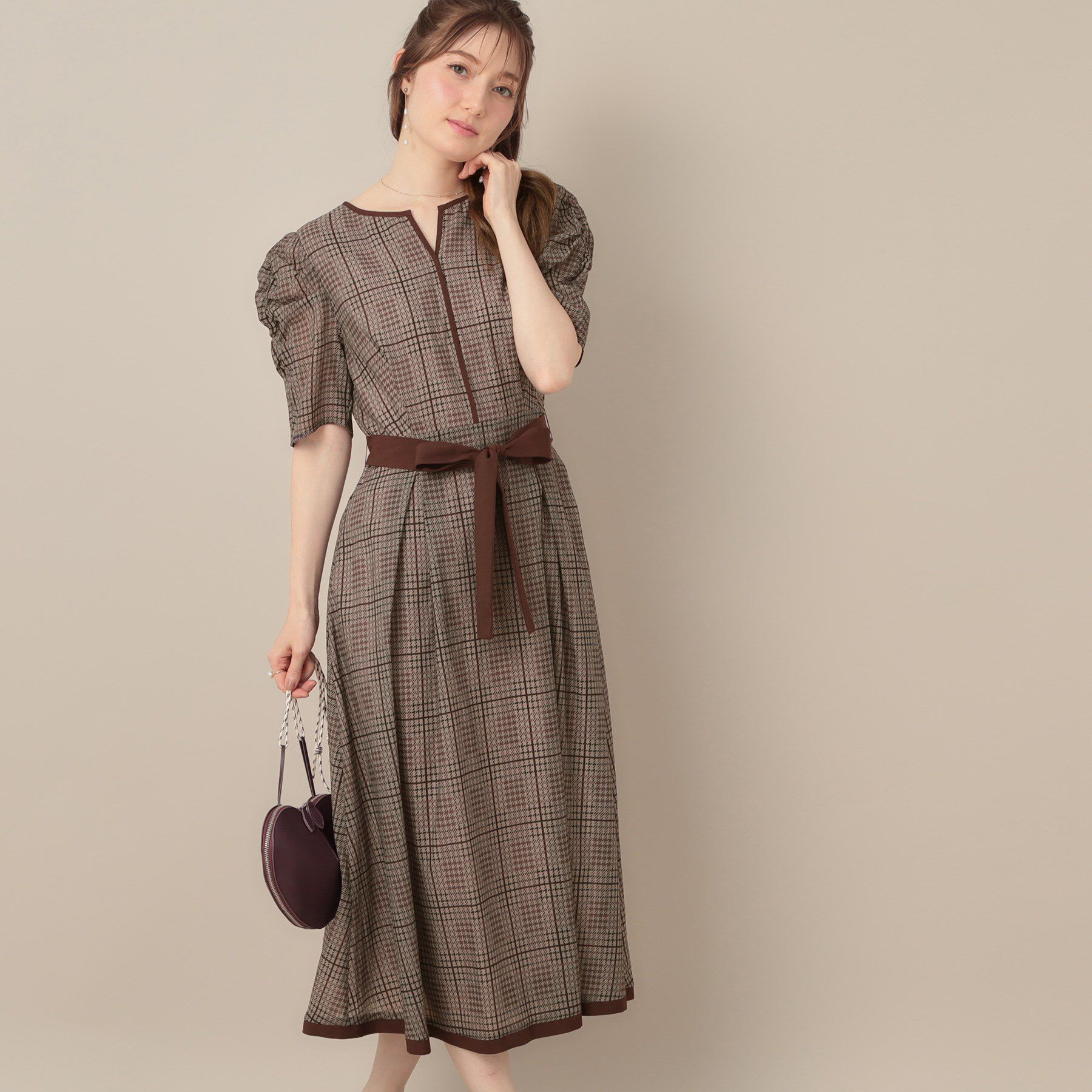 Couture broach「【美シルエット・5分袖】シアーチェックオーガンワンピース」|ワンピース|ボルドー(164)