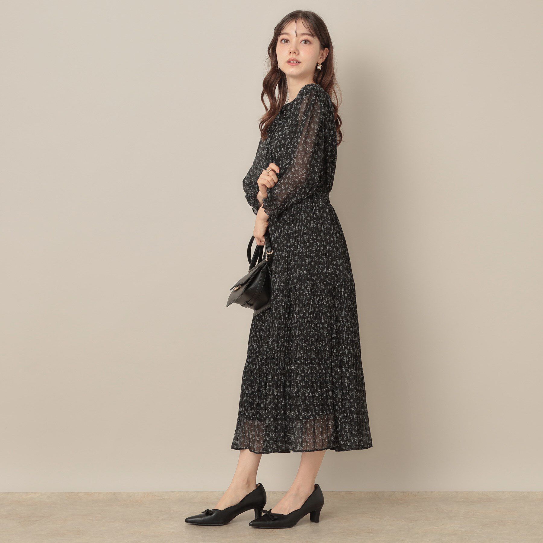 Couture broach「【一枚で着映える・花柄・通勤】前後2WAYシフォン楊柳小花ワンピース」|ワンピース|