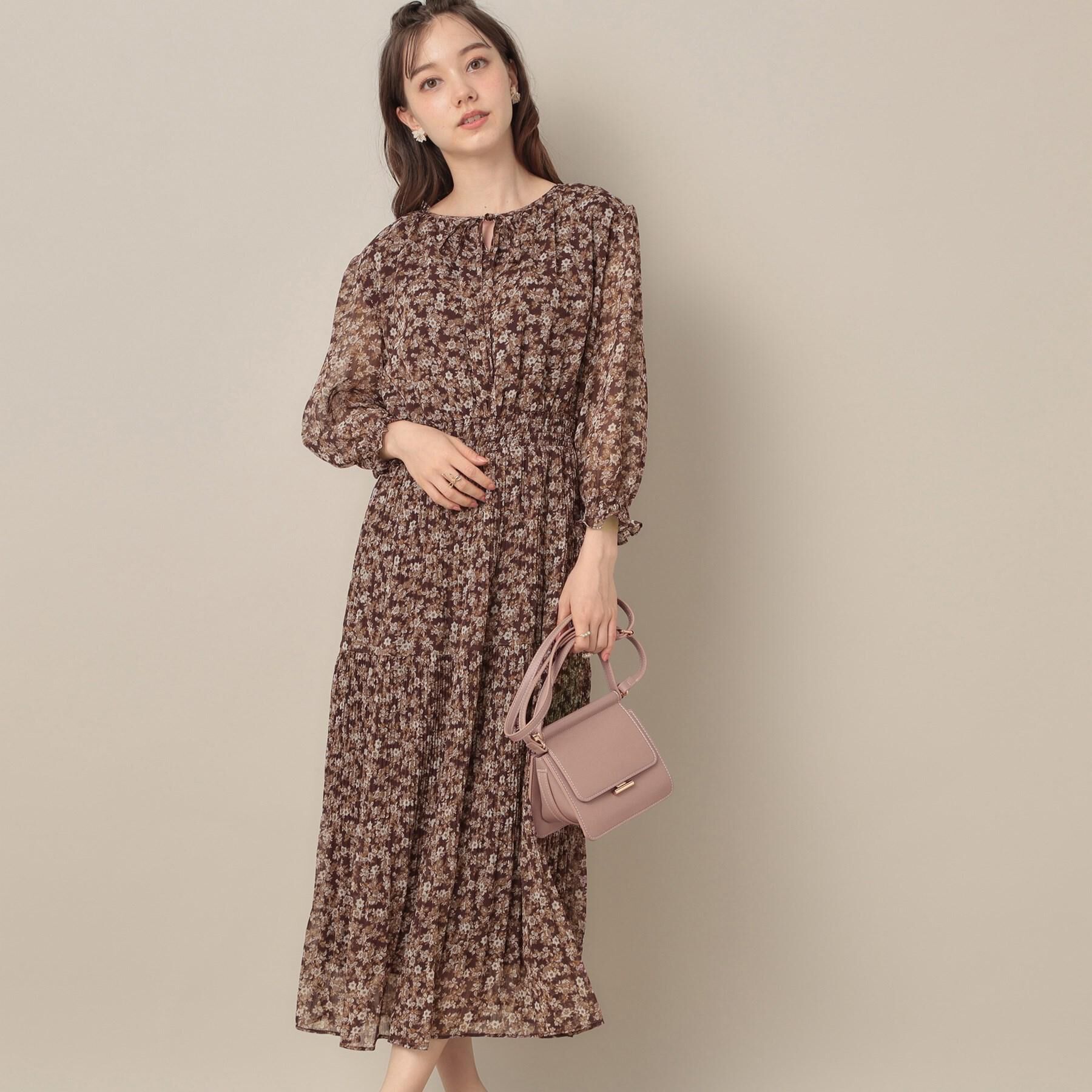 Couture broach「【一枚で着映える・花柄・通勤】前後2WAYシフォン楊柳小花ワンピース」|ワンピース|