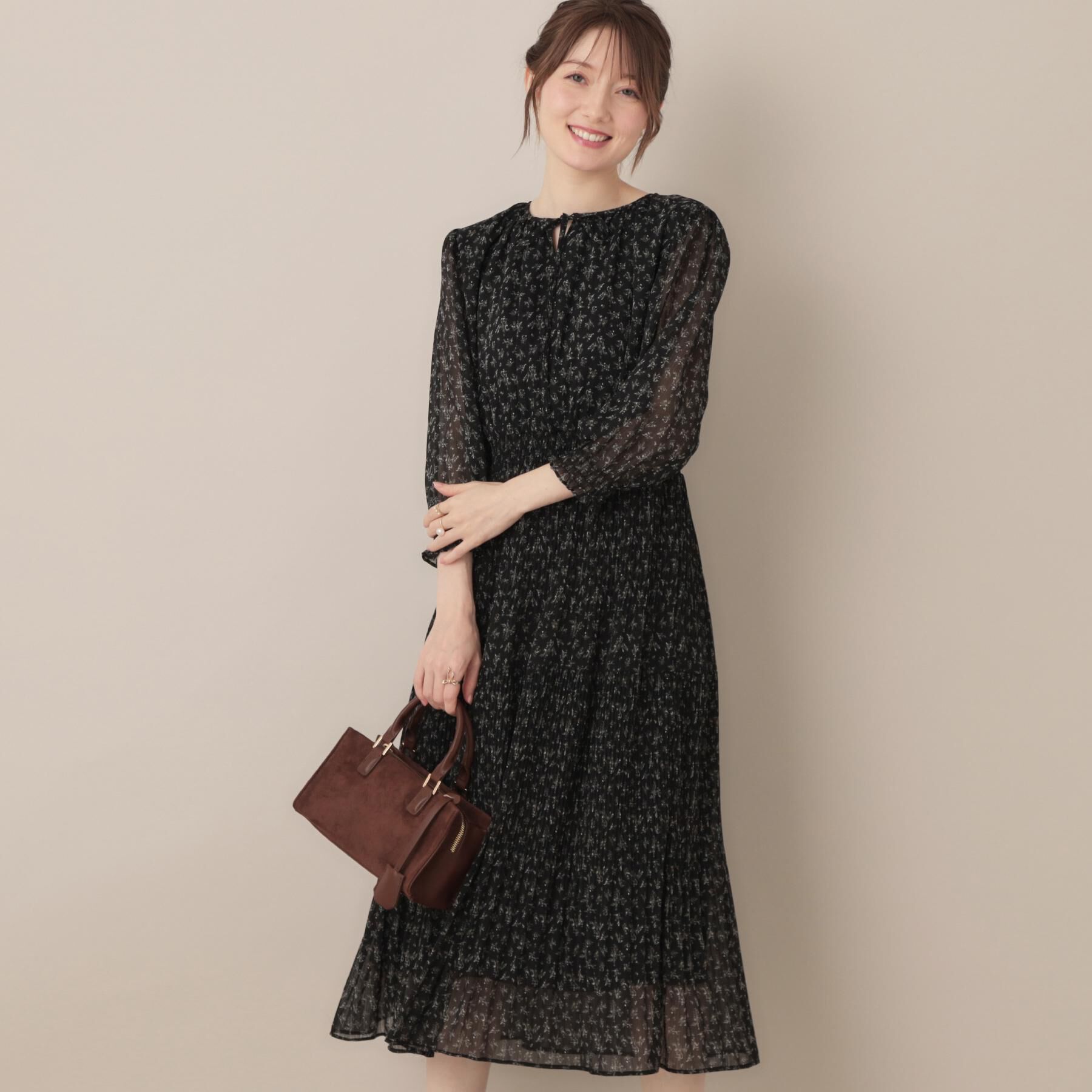 Couture broach「【一枚で着映える・花柄・通勤】前後2WAYシフォン楊柳小花ワンピース」|ワンピース|