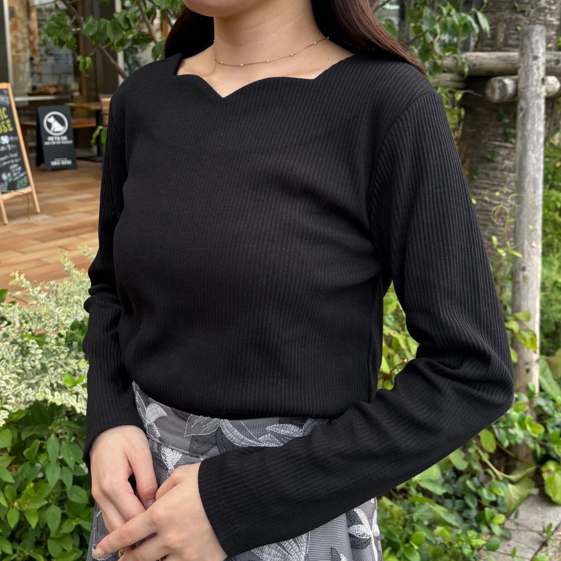 Couture broach「【マシンウォッシャブル・通勤・大人可愛い】ハートネックテレコプルオーバー」|Tシャツ・カットソー|