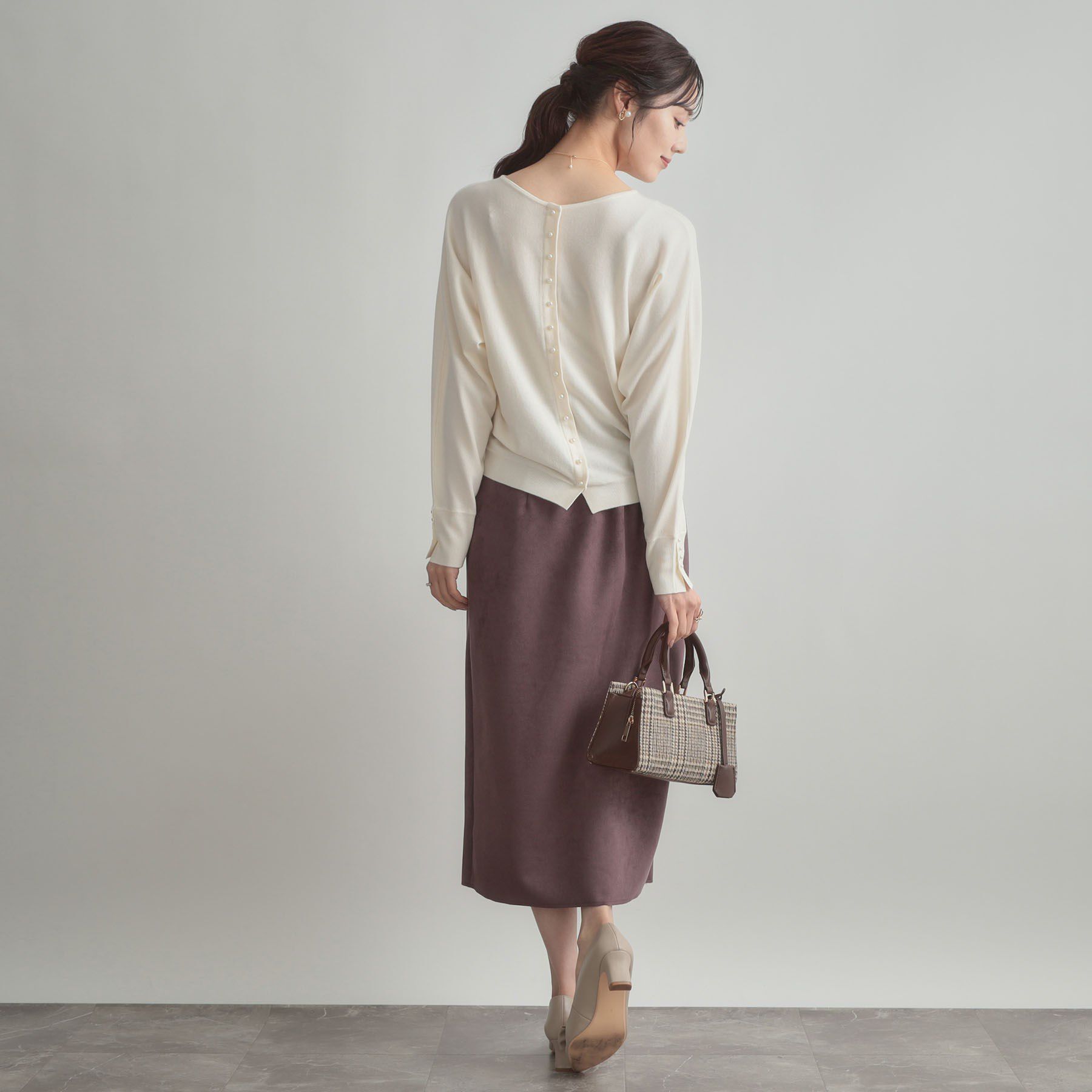 Couture broach「【大人上品・通勤・前後2WAY】バックパール調ドルマンニット」|ニット・セーター|