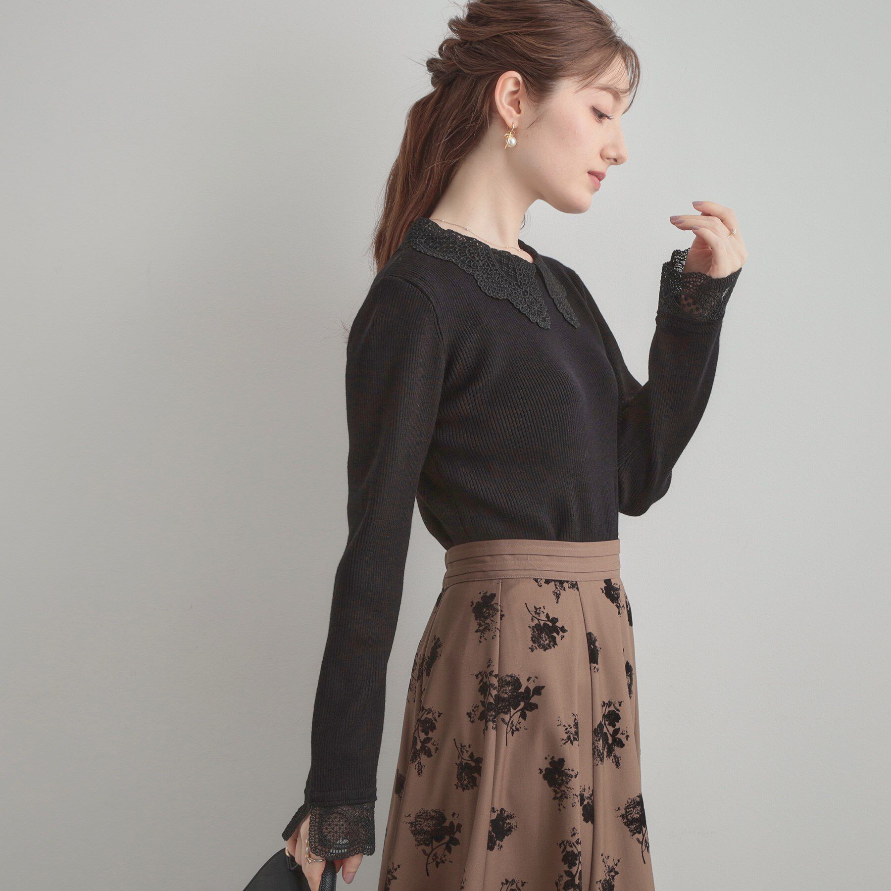 Couture broach「【着映え・フェミニン・通勤】レース衿カフス付きリブニット」|ニット・セーター|