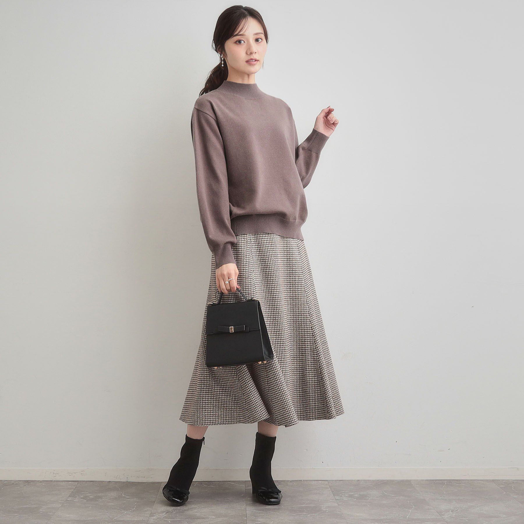 Couture broach「【後ろ姿も着映える・通勤】バックレースアップ微起毛ニット」|ニット・セーター|