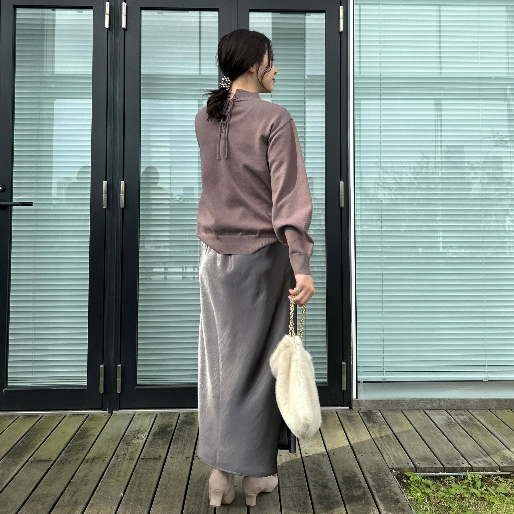 Couture broach「【後ろ姿も着映える・通勤】バックレースアップ微起毛ニット」|ニット・セーター|