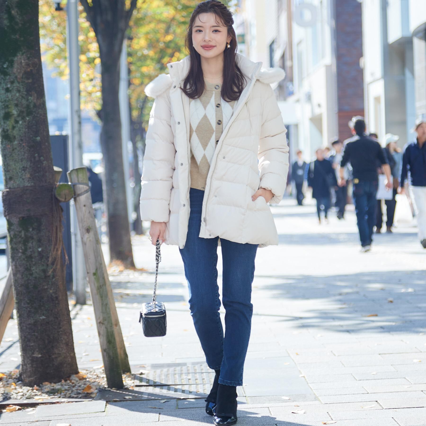 Couture broach「【2WAY・ベルト付き】フードフェイクファー ミドル丈ダウンコート」|ダウン|