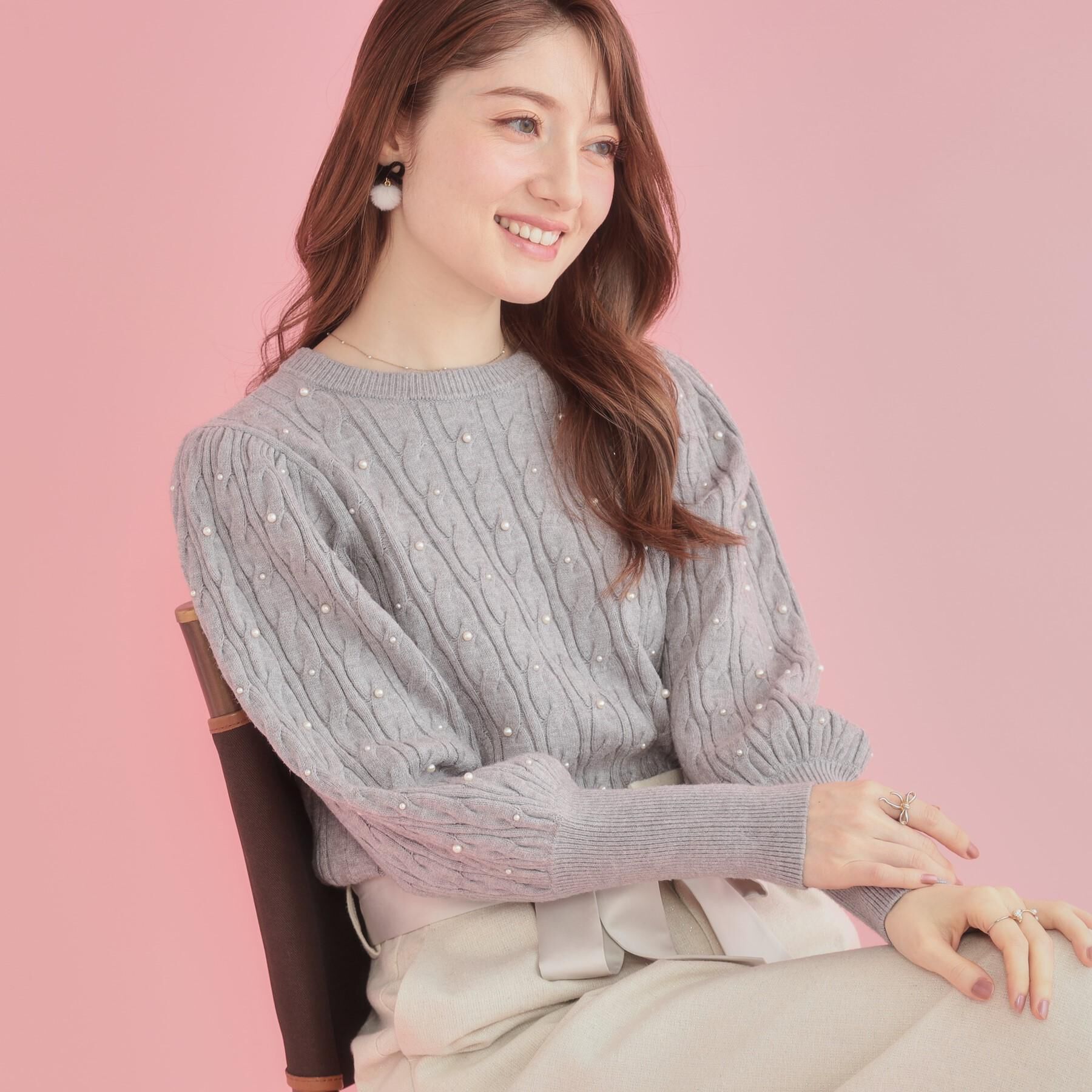 Couture broach「【華やぎ・一枚で着映え】ケーブルパール調ニット」|ニット・セーター|