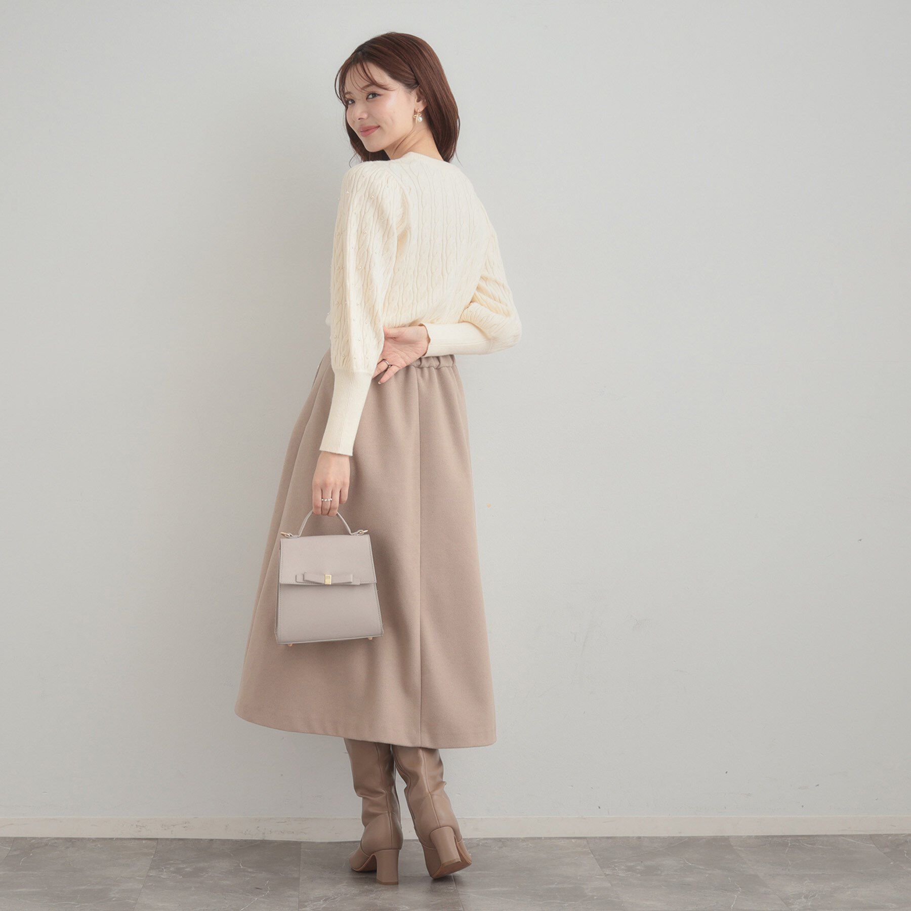 Couture broach「【華やぎ・一枚で着映え】ケーブルパール調ニット」|ニット・セーター|